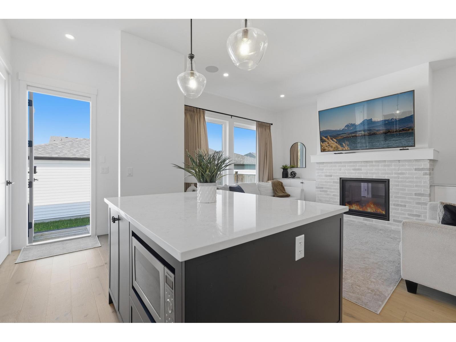 19619 75 Avenue Property Photo 7