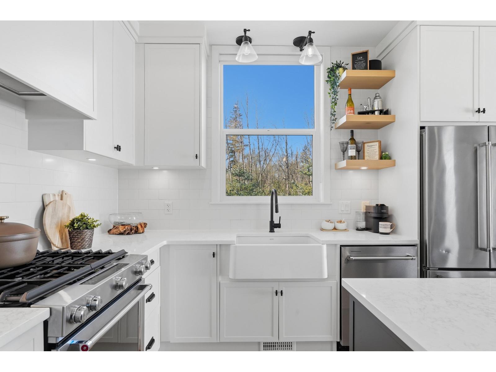 19619 75 Avenue Property Photo 9