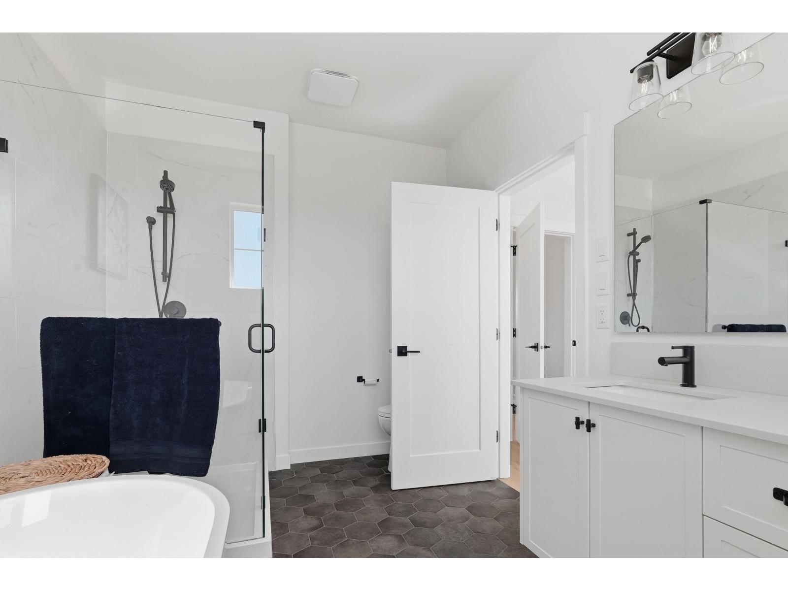 19619 75 Avenue Property Photo 21