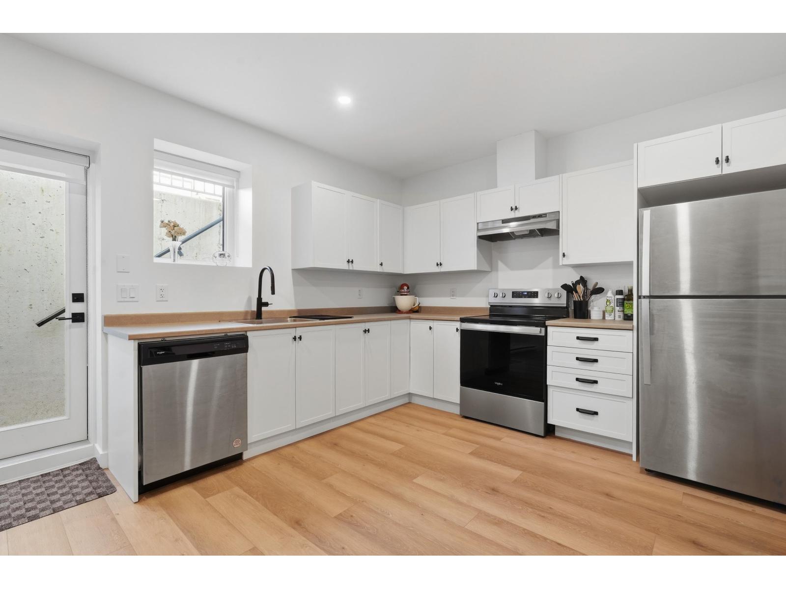 19619 75 Avenue Property Photo 31