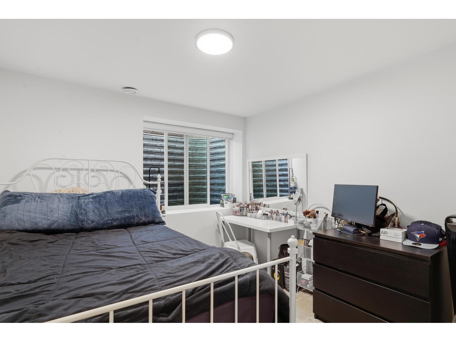 19619 75 Avenue Property Photo 33