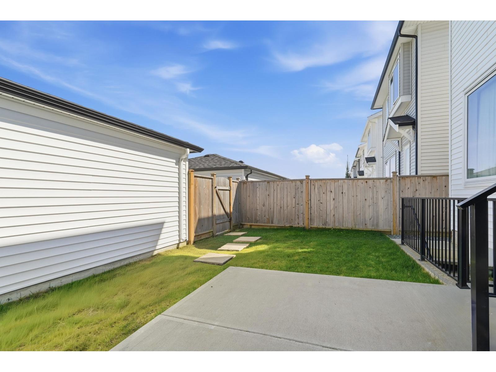19619 75 Avenue Property Photo 36