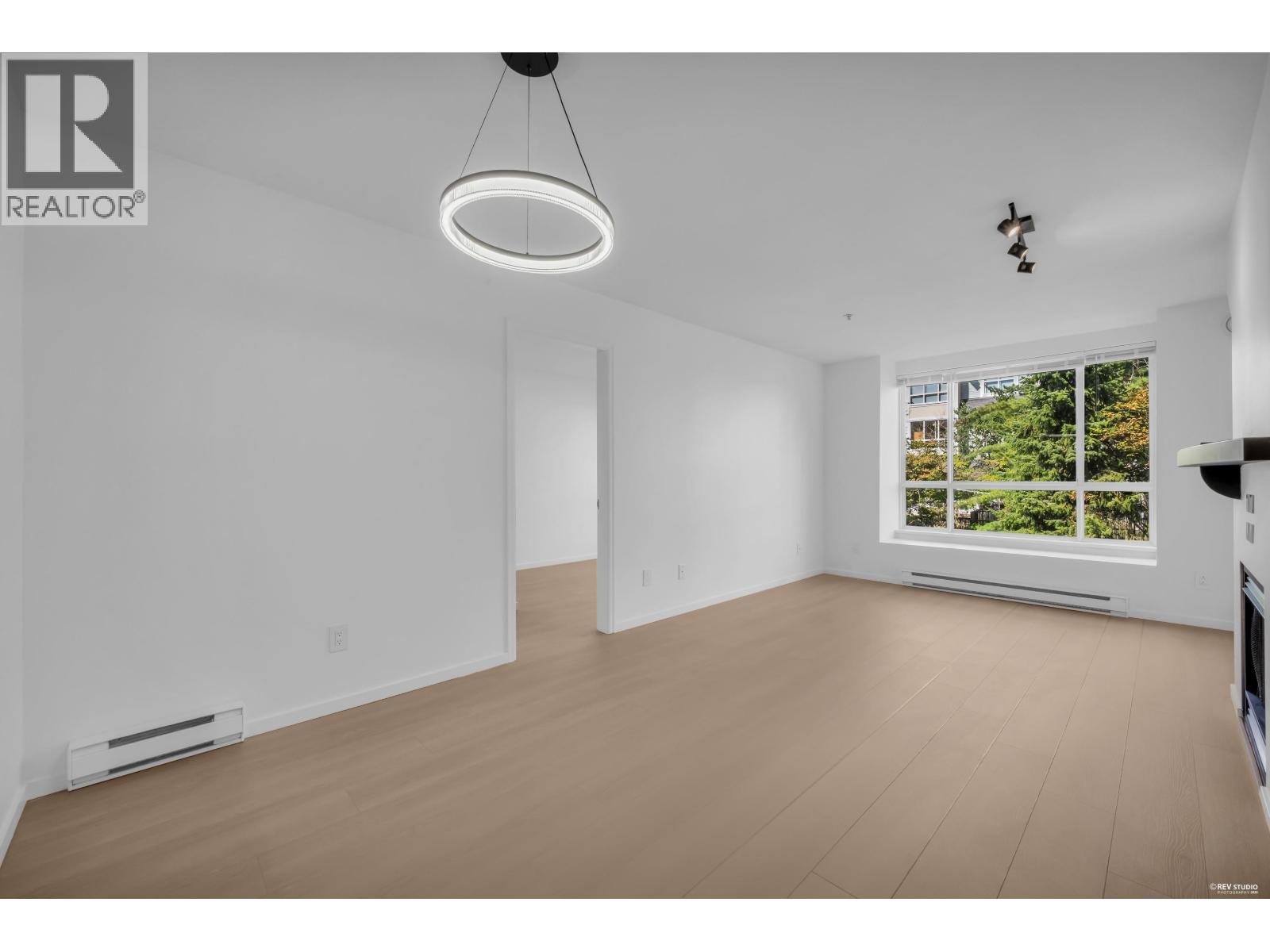 306 6833 Village Grn Property Photo 10