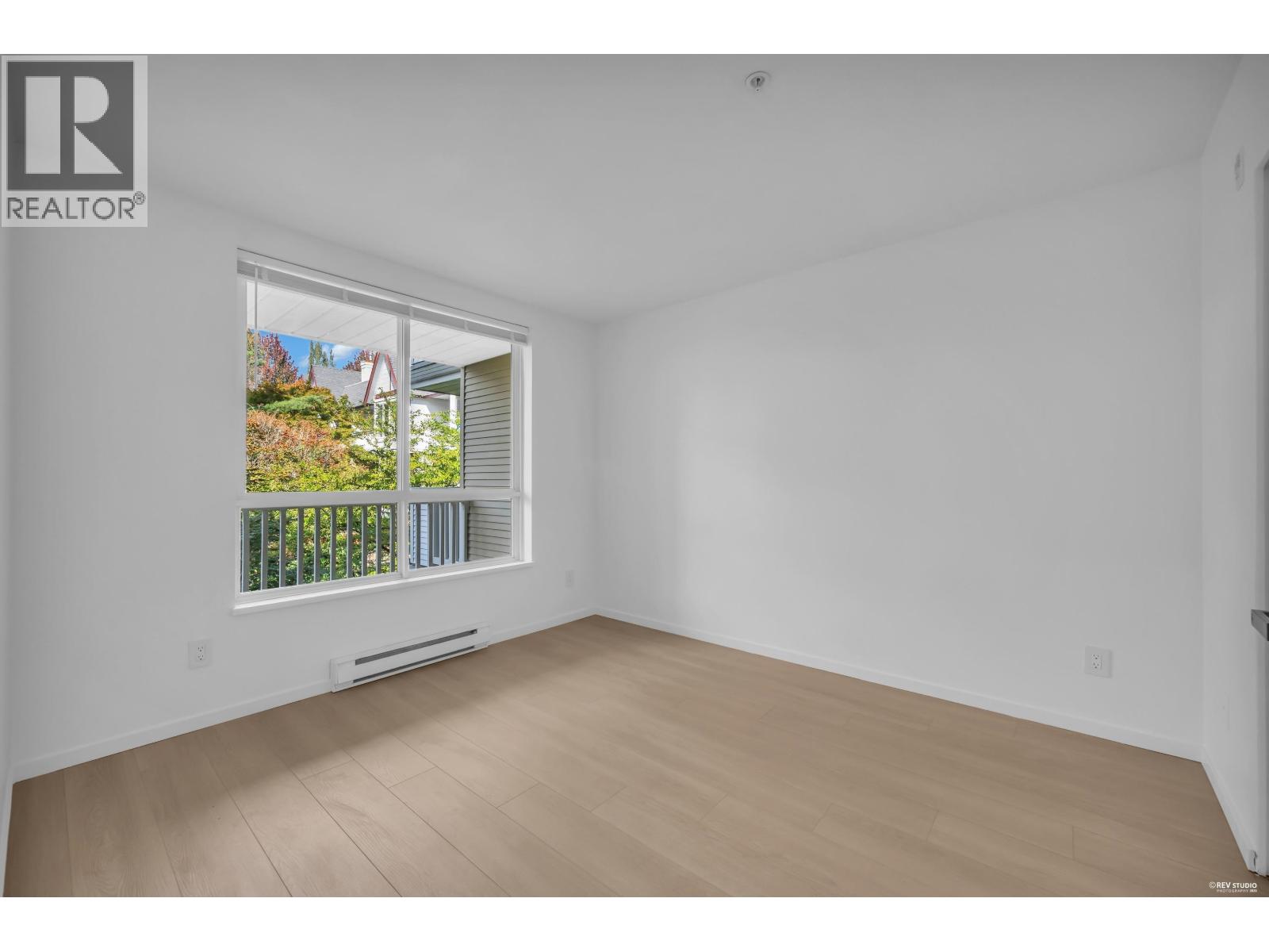 306 6833 Village Grn Property Photo 12