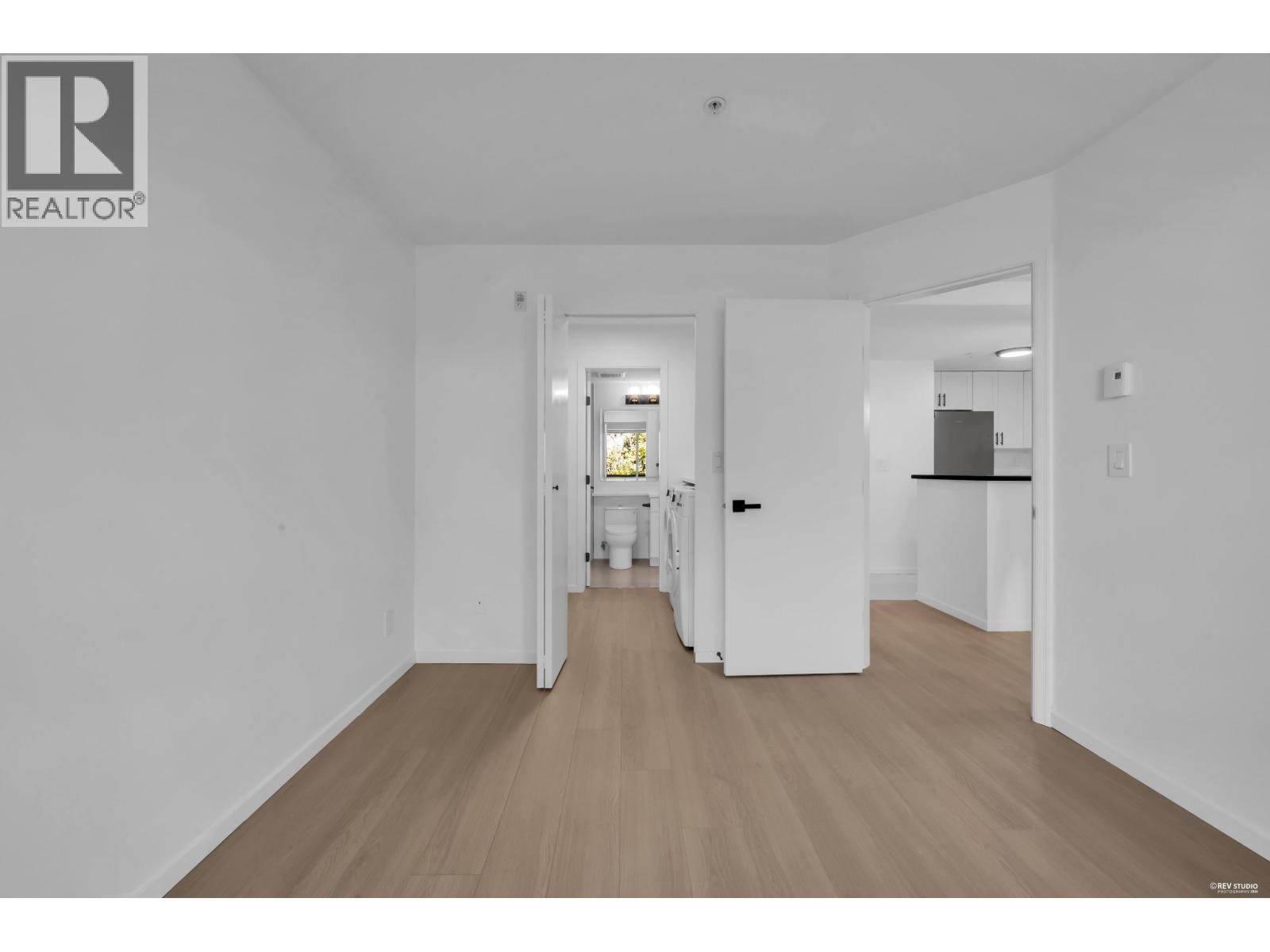 306 6833 Village Grn Property Photo 13