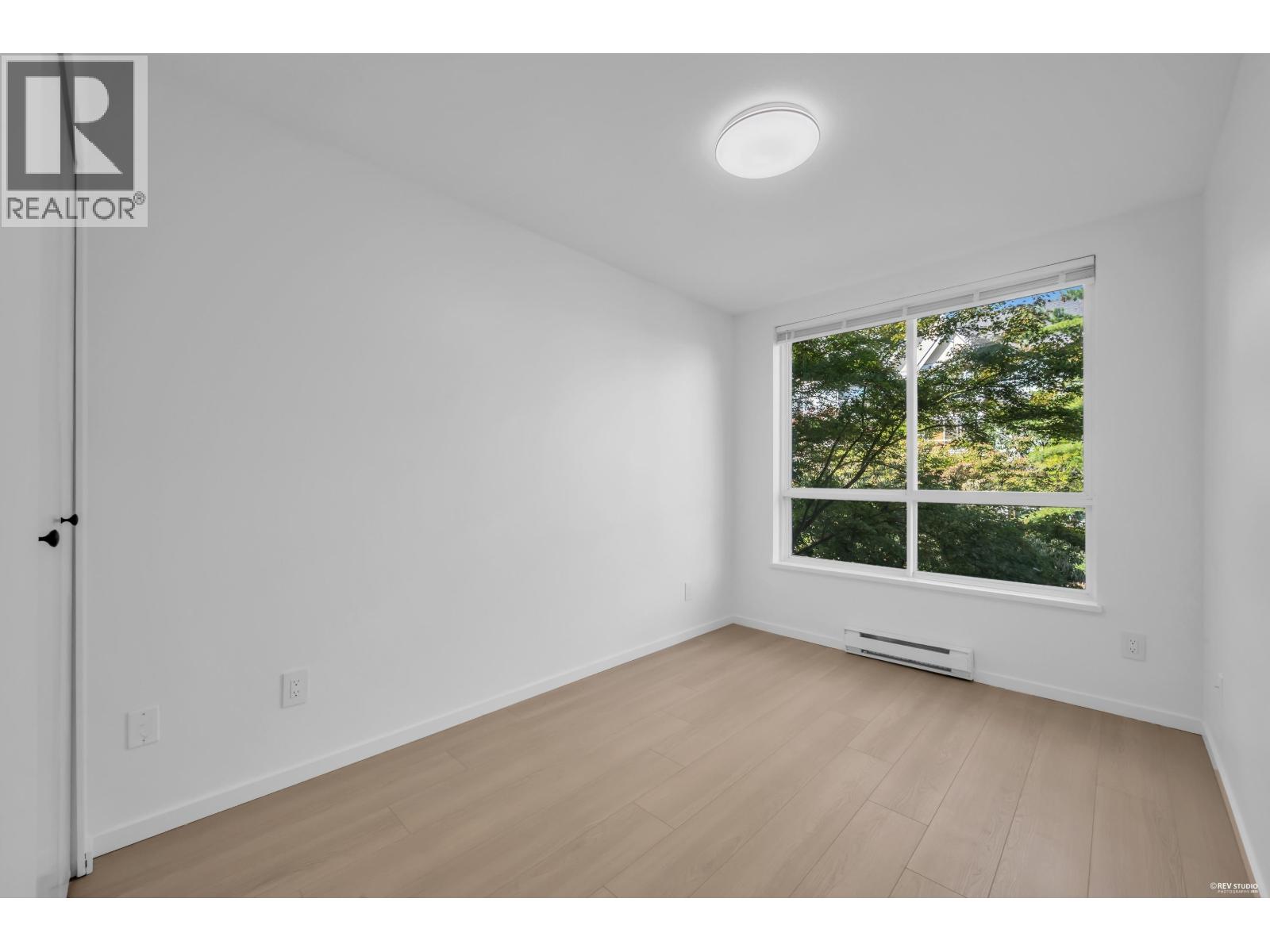 306 6833 Village Grn Property Photo 15