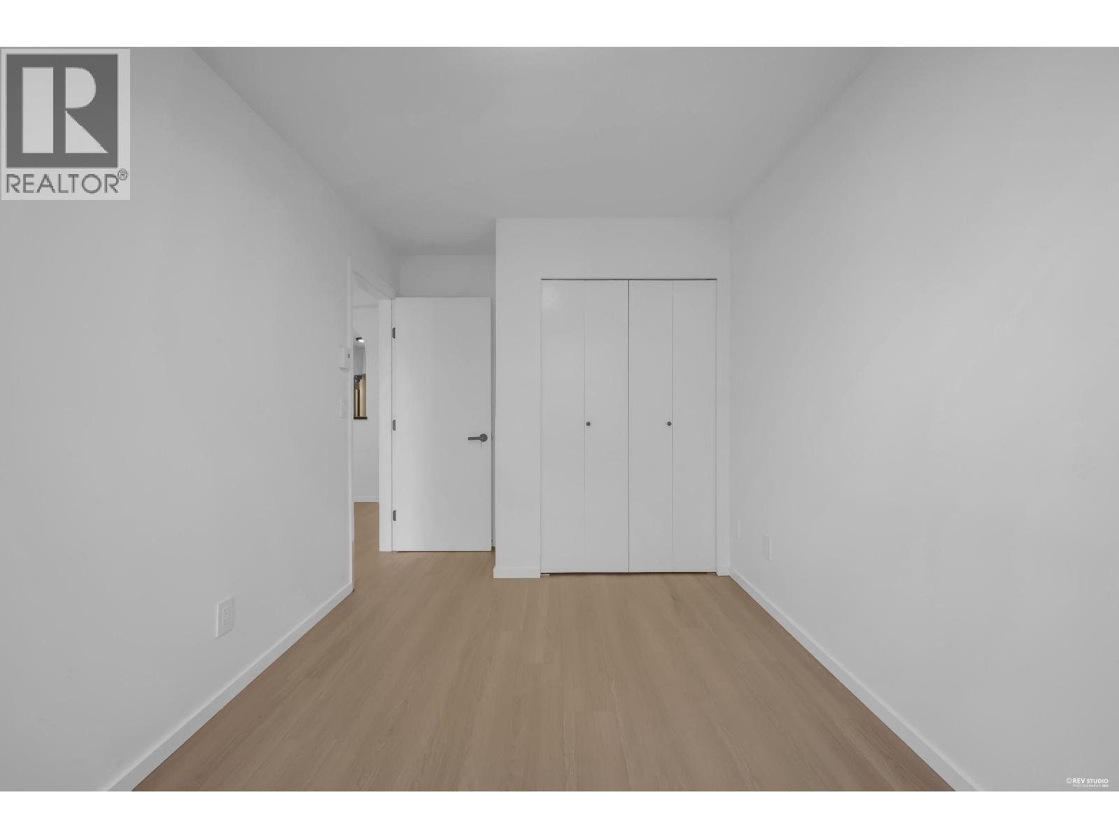 306 6833 Village Grn Property Photo 16