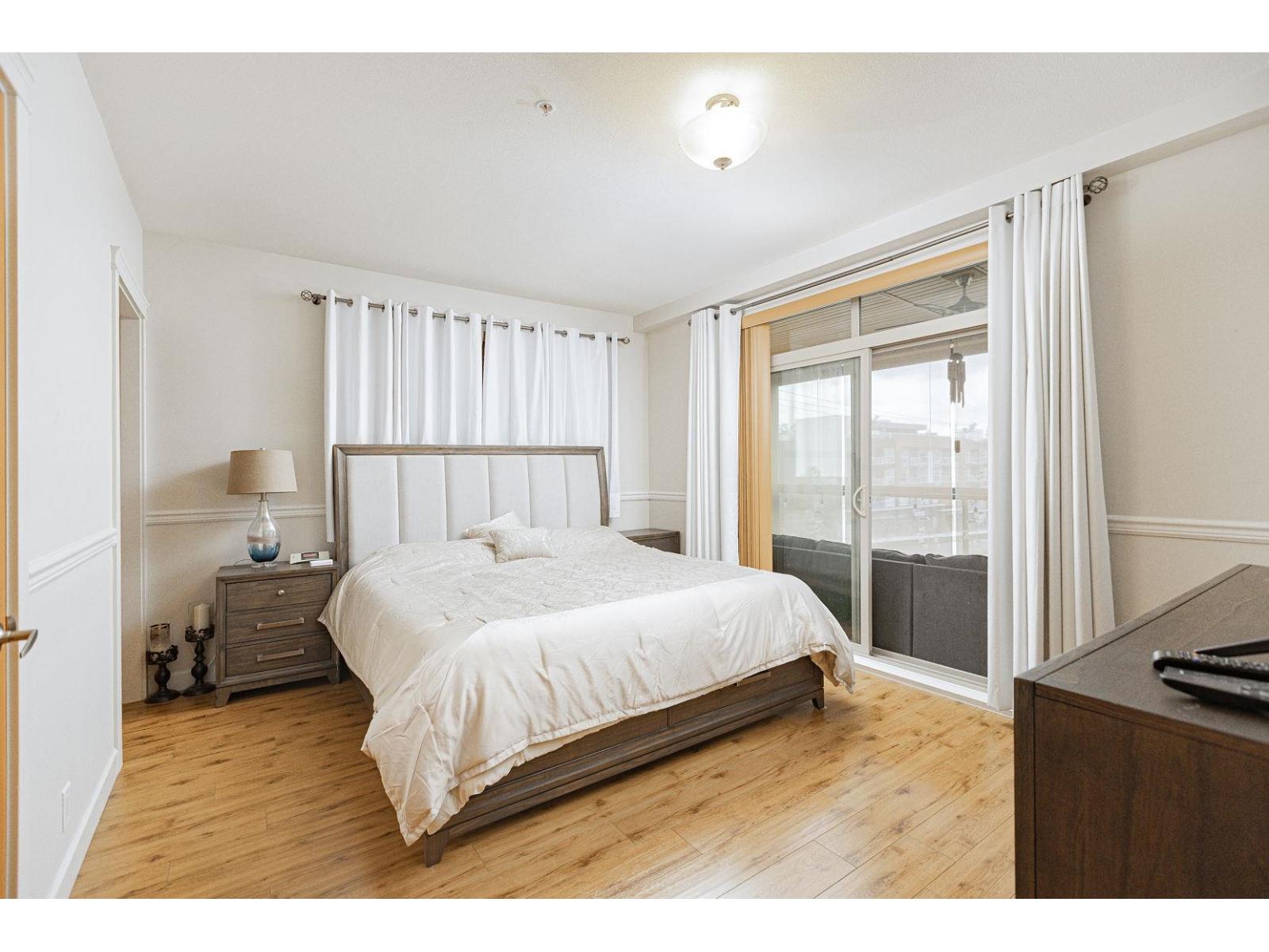 405 8067 207 Street Property Photo 6
