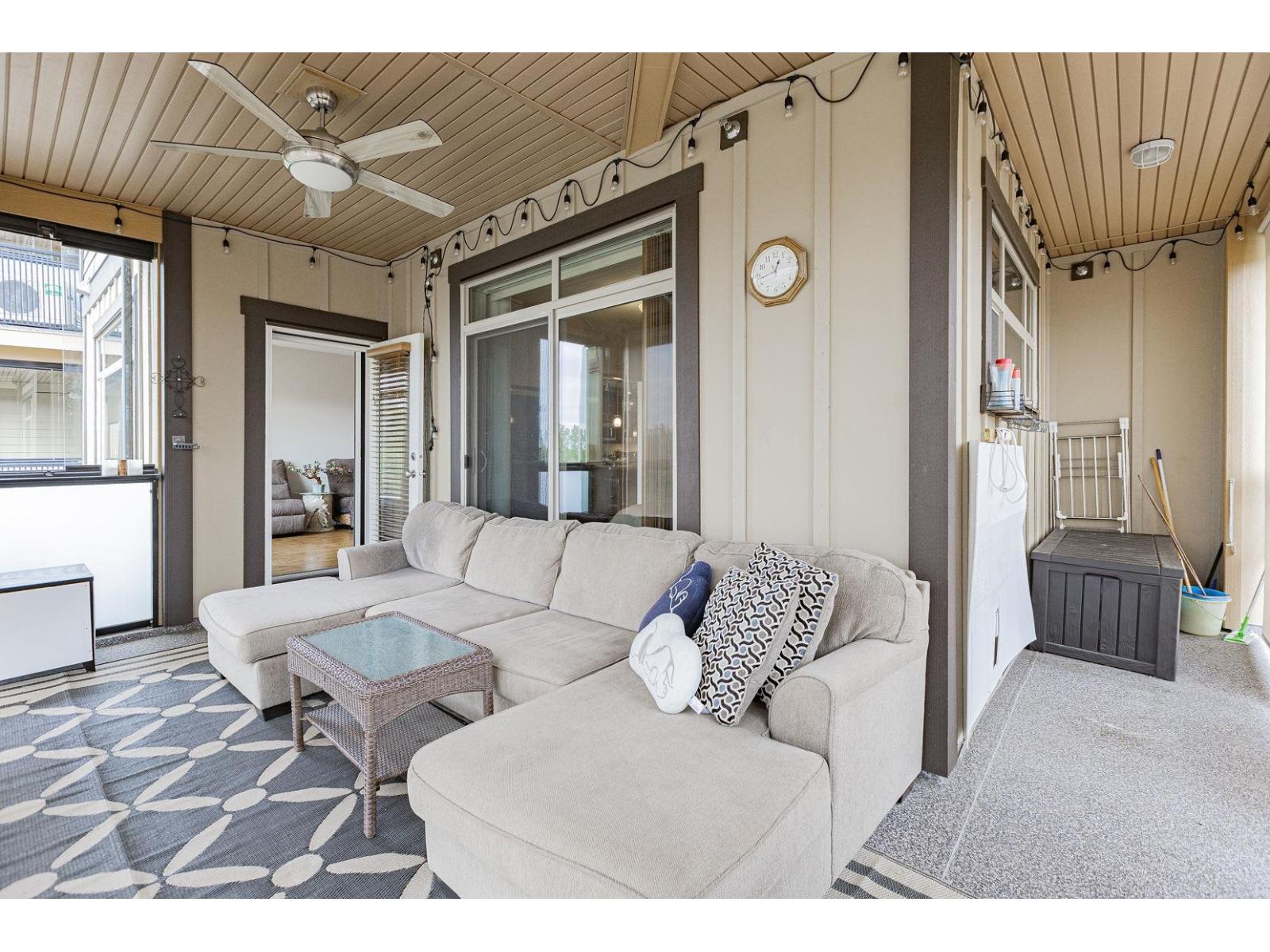 405 8067 207 Street Property Photo 12