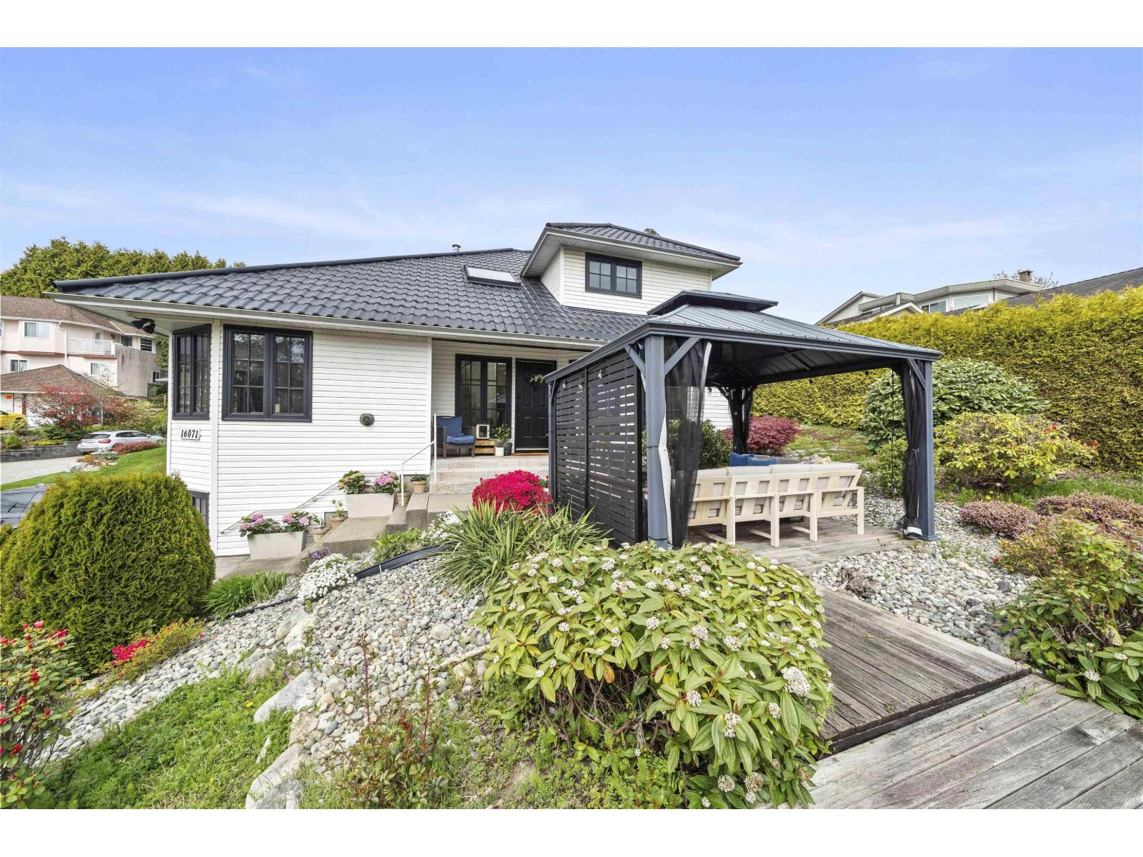 16071 8 Avenue Property Photo 4