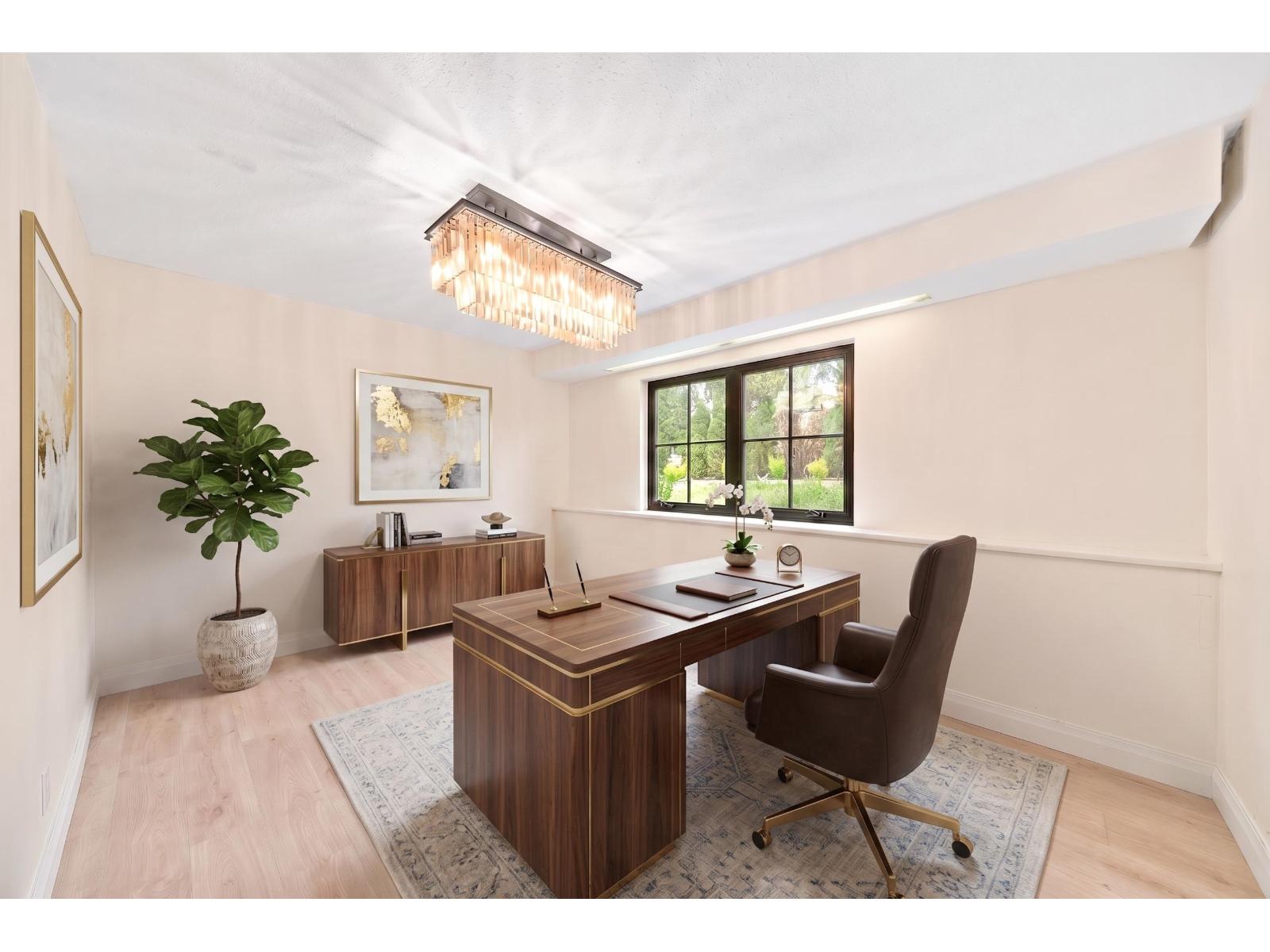 16071 8 Avenue Property Photo 21