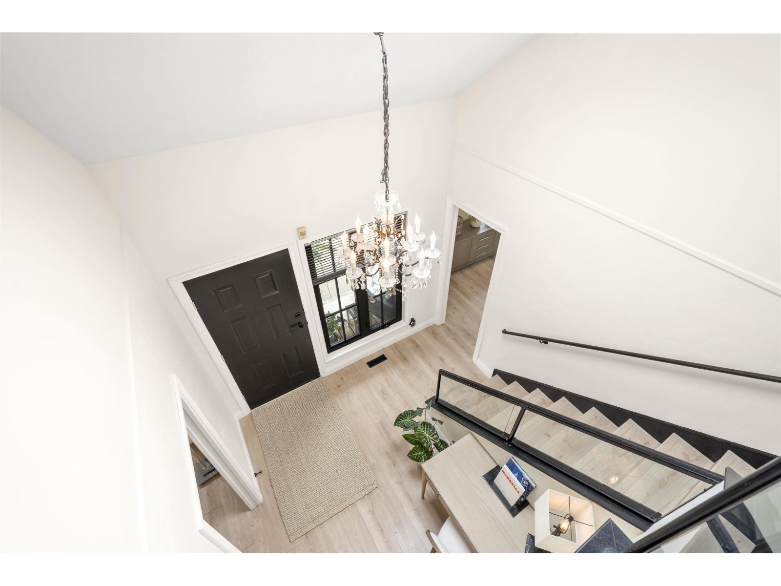 16071 8 Avenue Property Photo 27