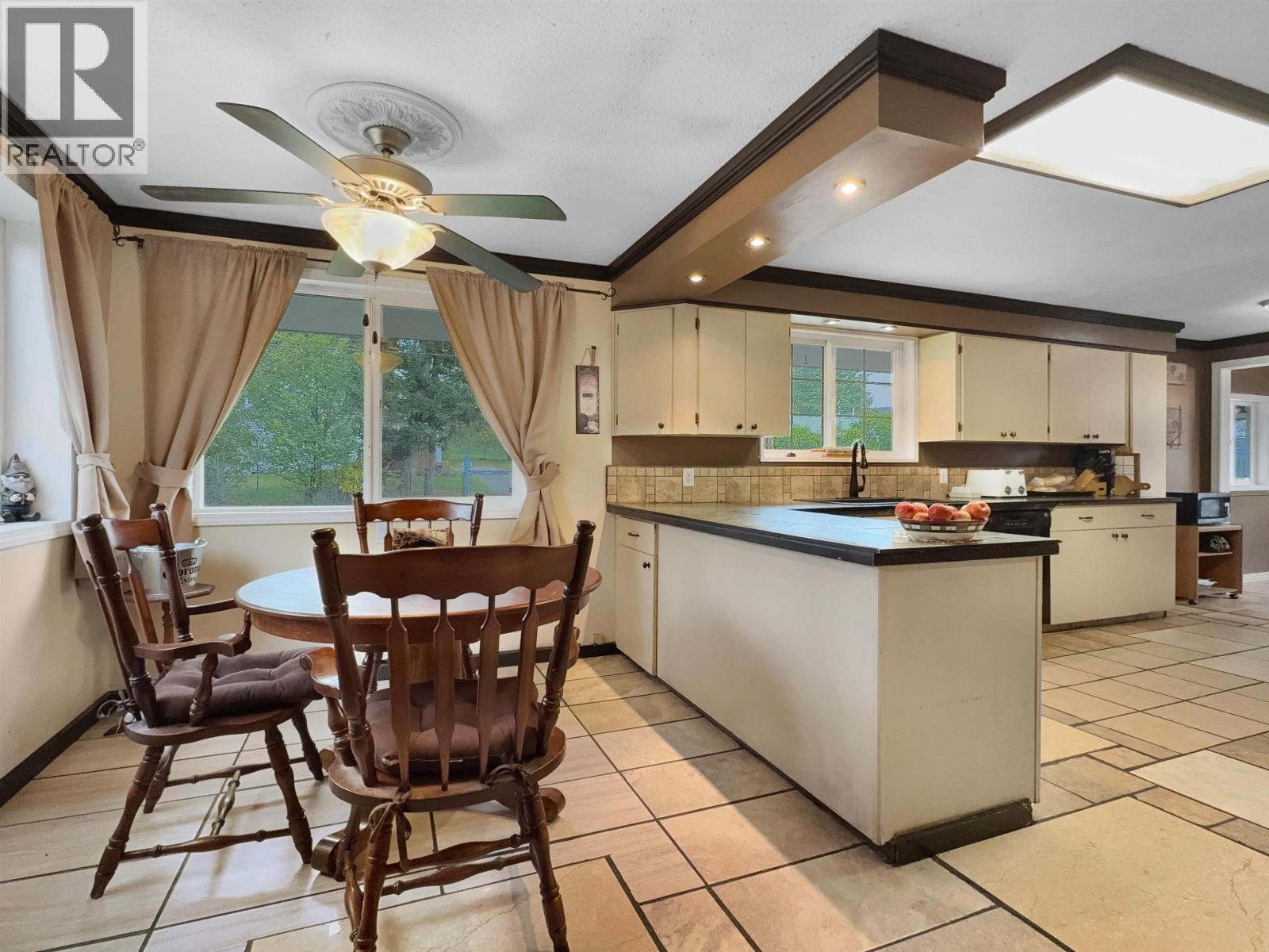 4832 Clarke Avenue Property Photo 12