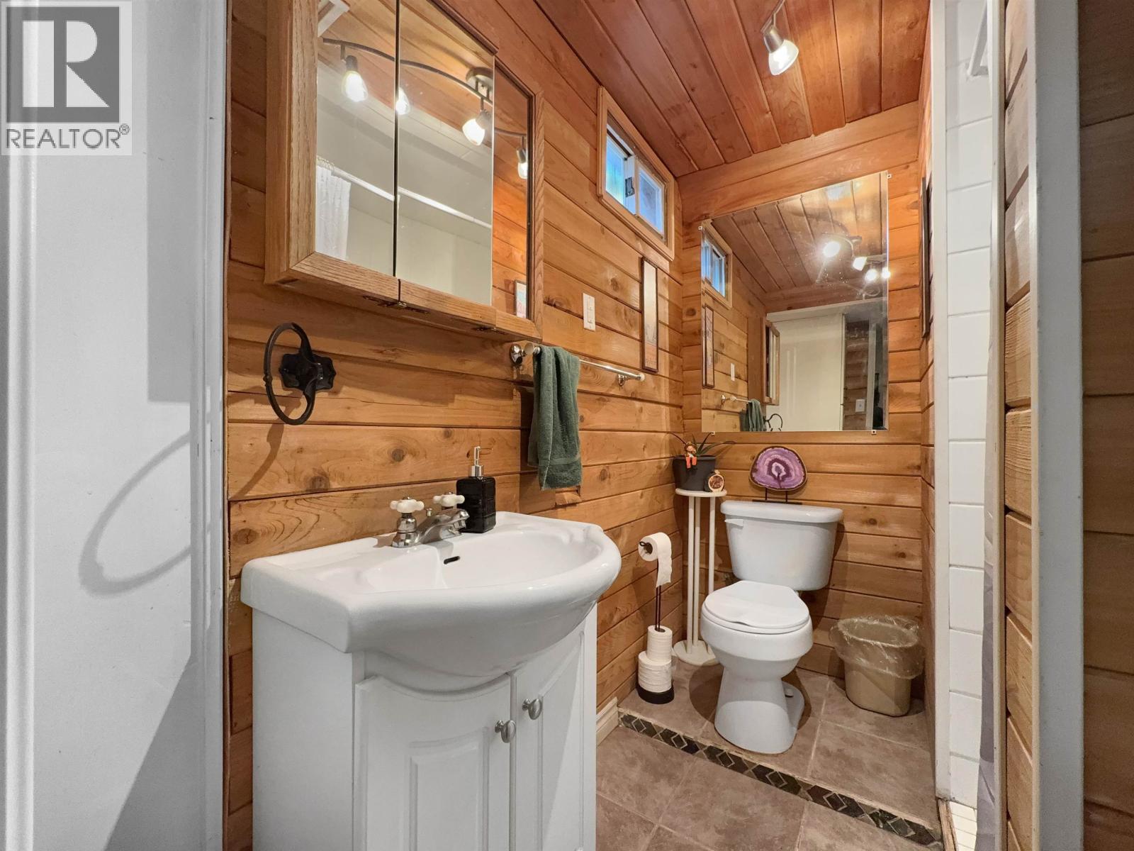 4832 Clarke Avenue Property Photo 24