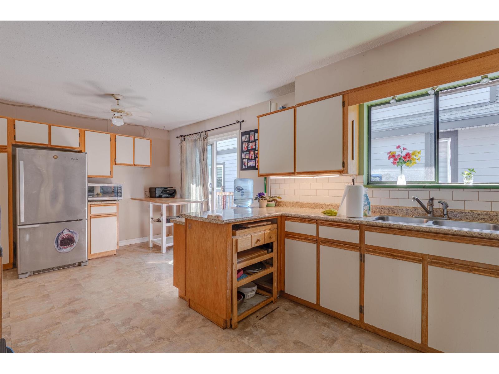 11546 Surrey Road Property Photo 7