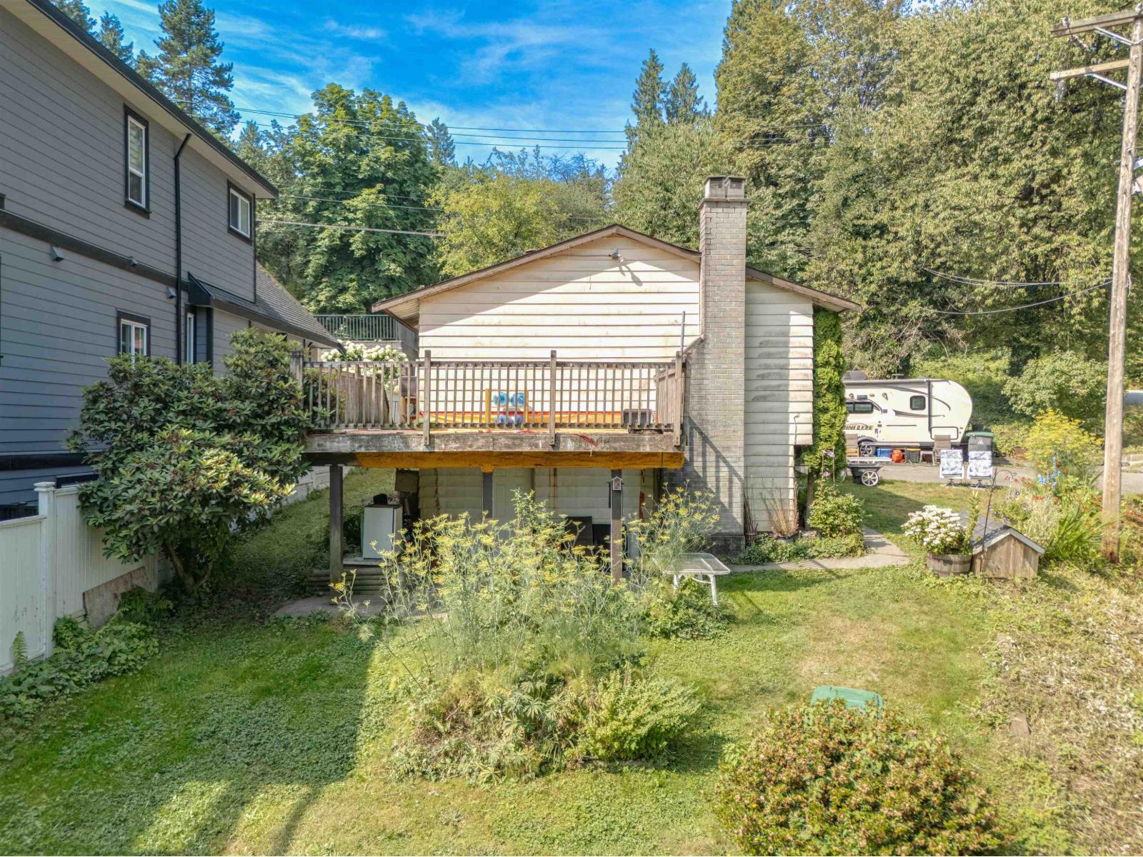 11546 Surrey Road Property Photo 24