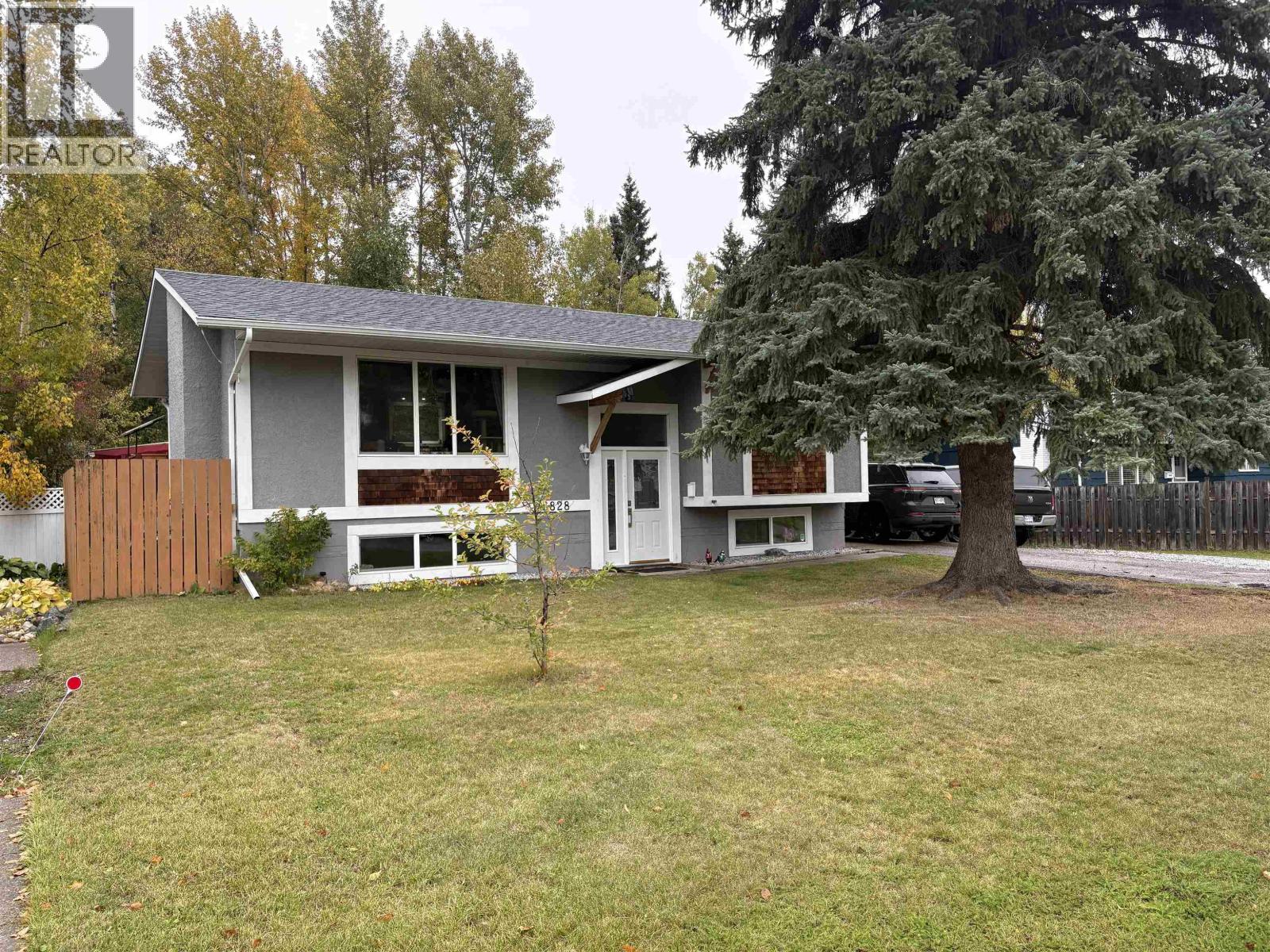 6828 FAIRMONT CRESCENT