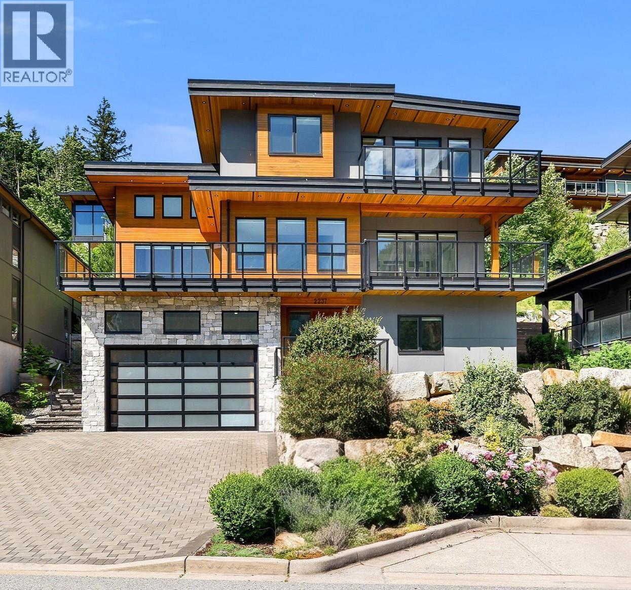 2237 Windsail Place Property Photo 1