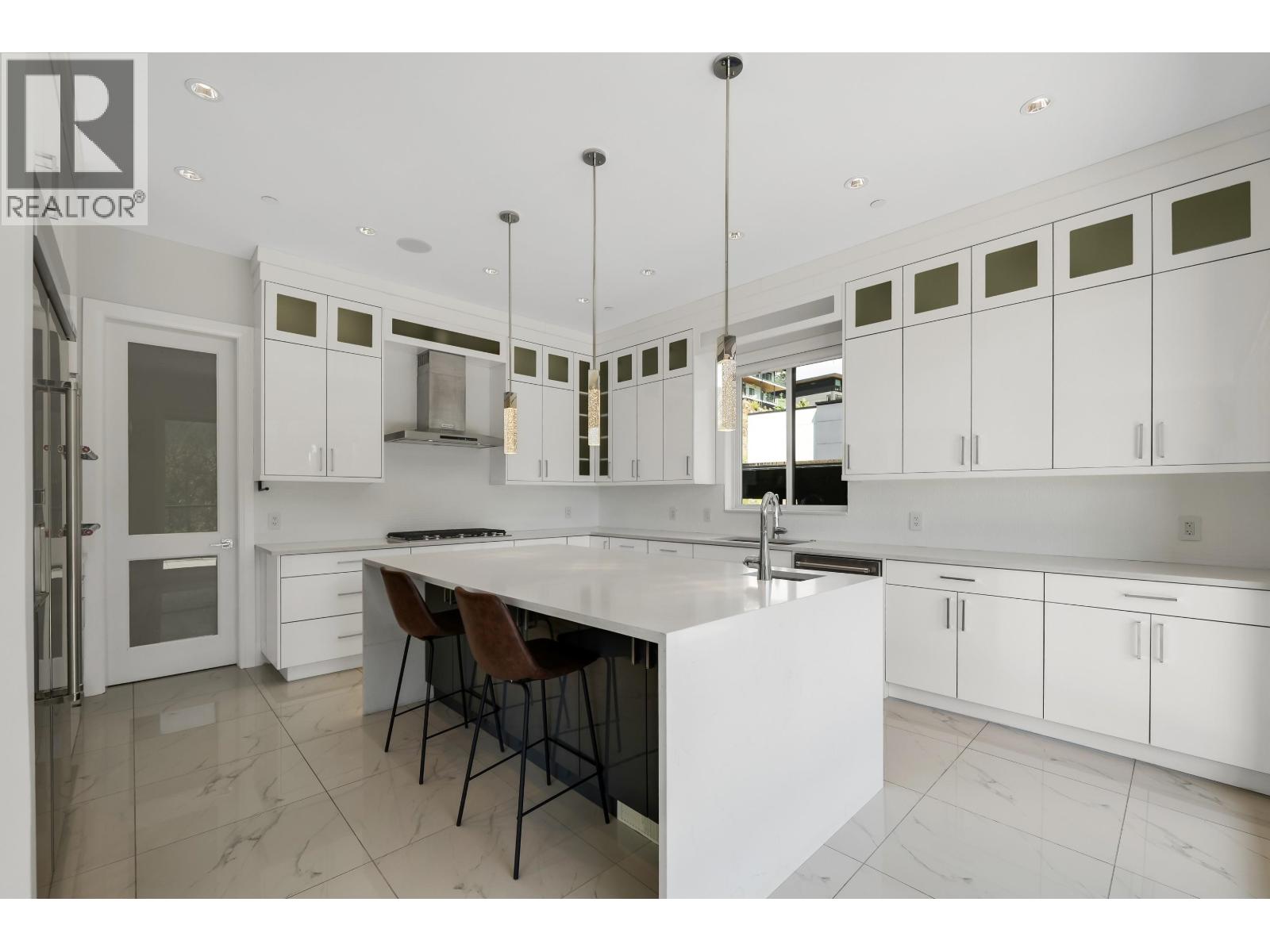 2237 Windsail Place Property Photo 4
