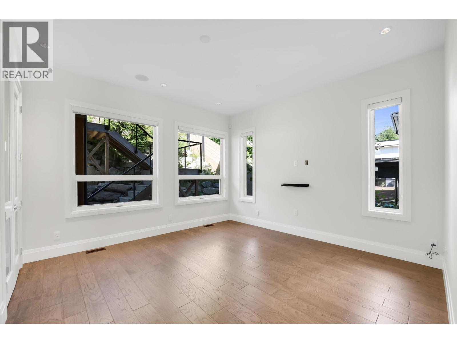 2237 Windsail Place Property Photo 10