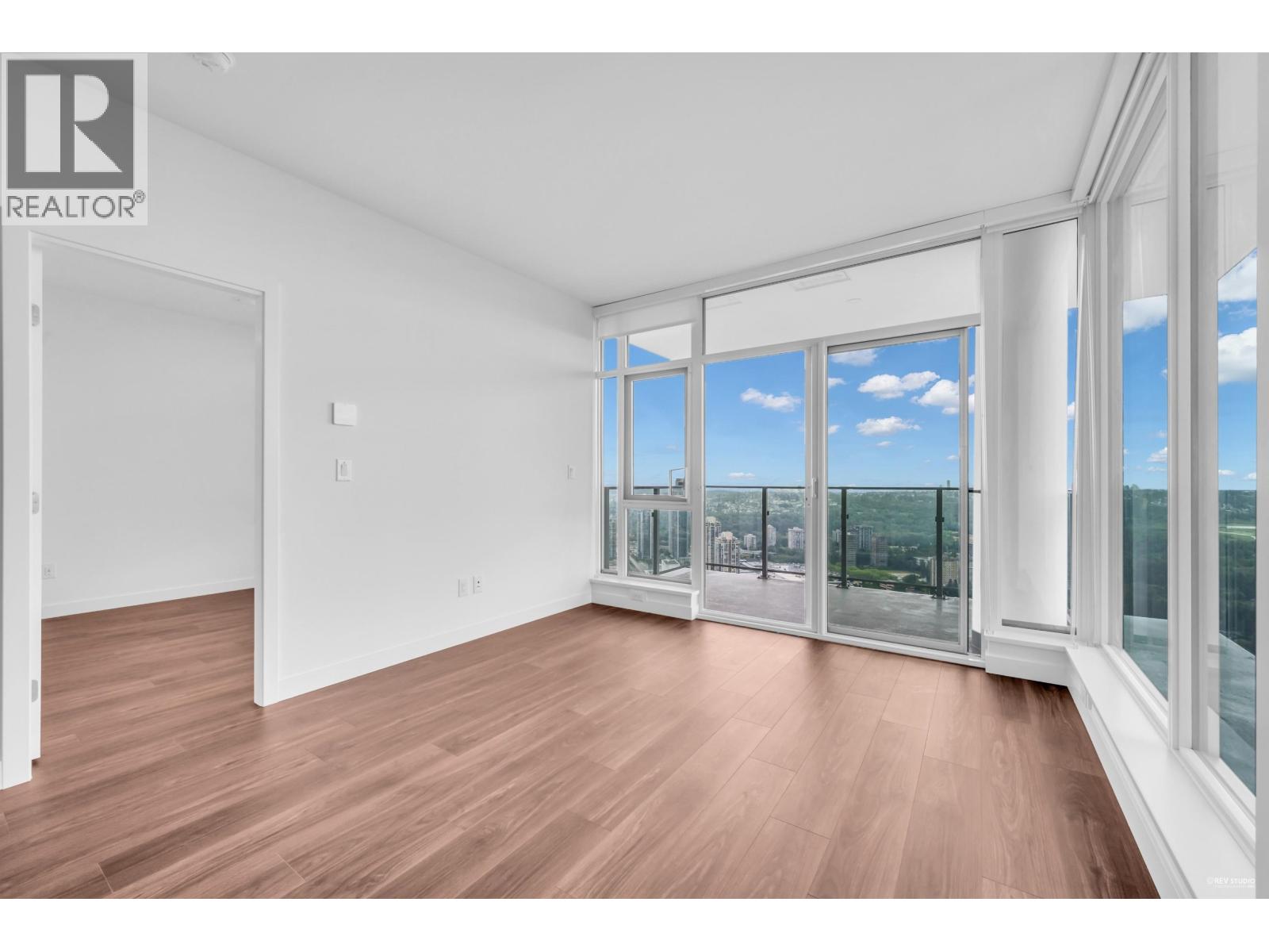 4407 518 Clarke Road Property Photo 3