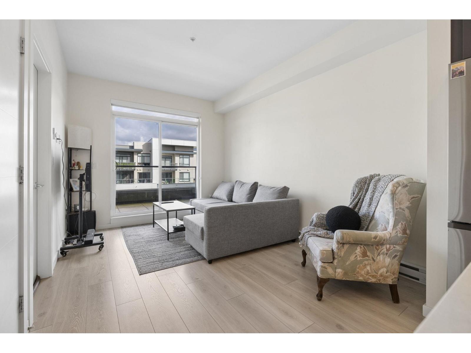 504 7920 206 STREET Property Photo 1