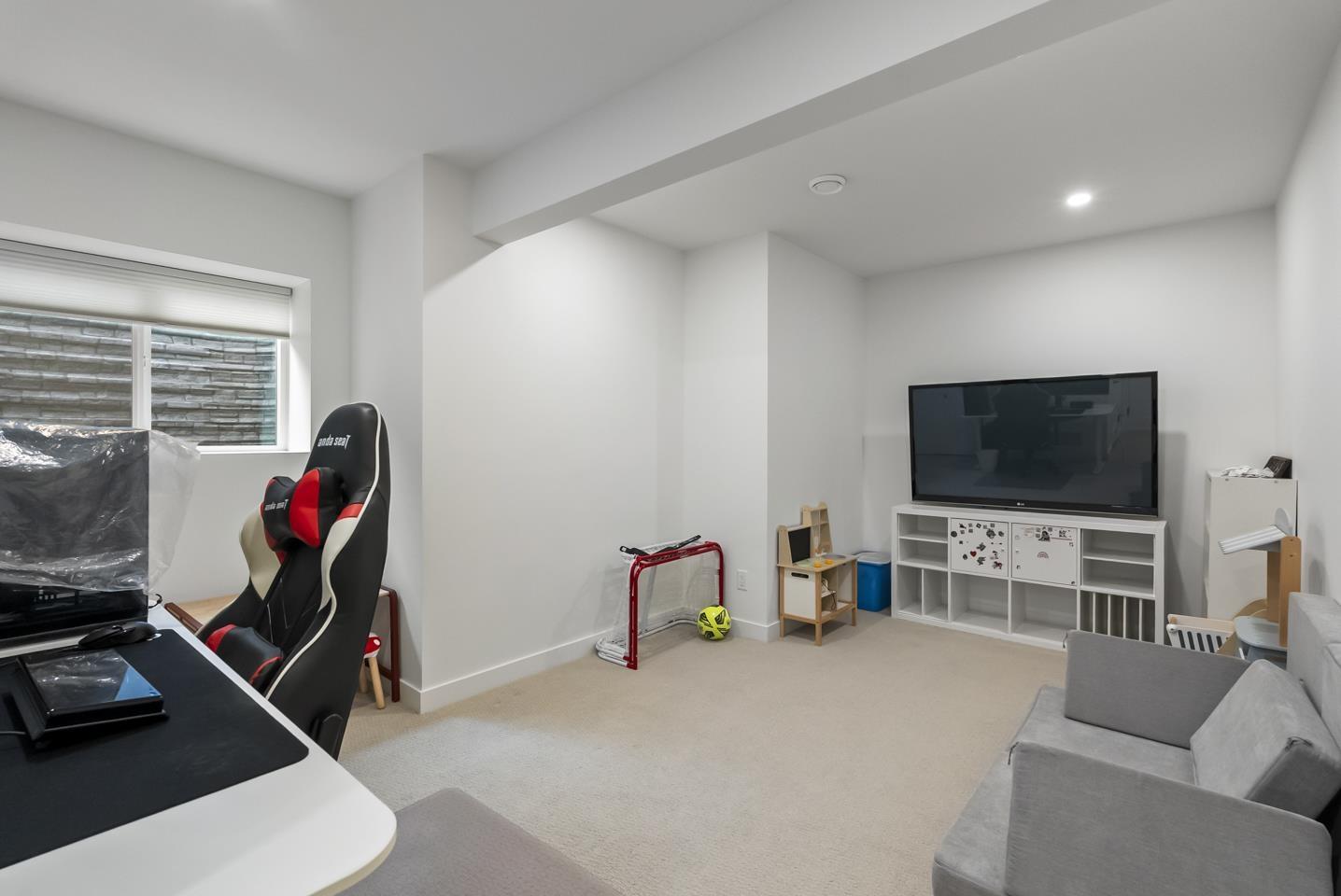 7567 196a Street Property Photo 31