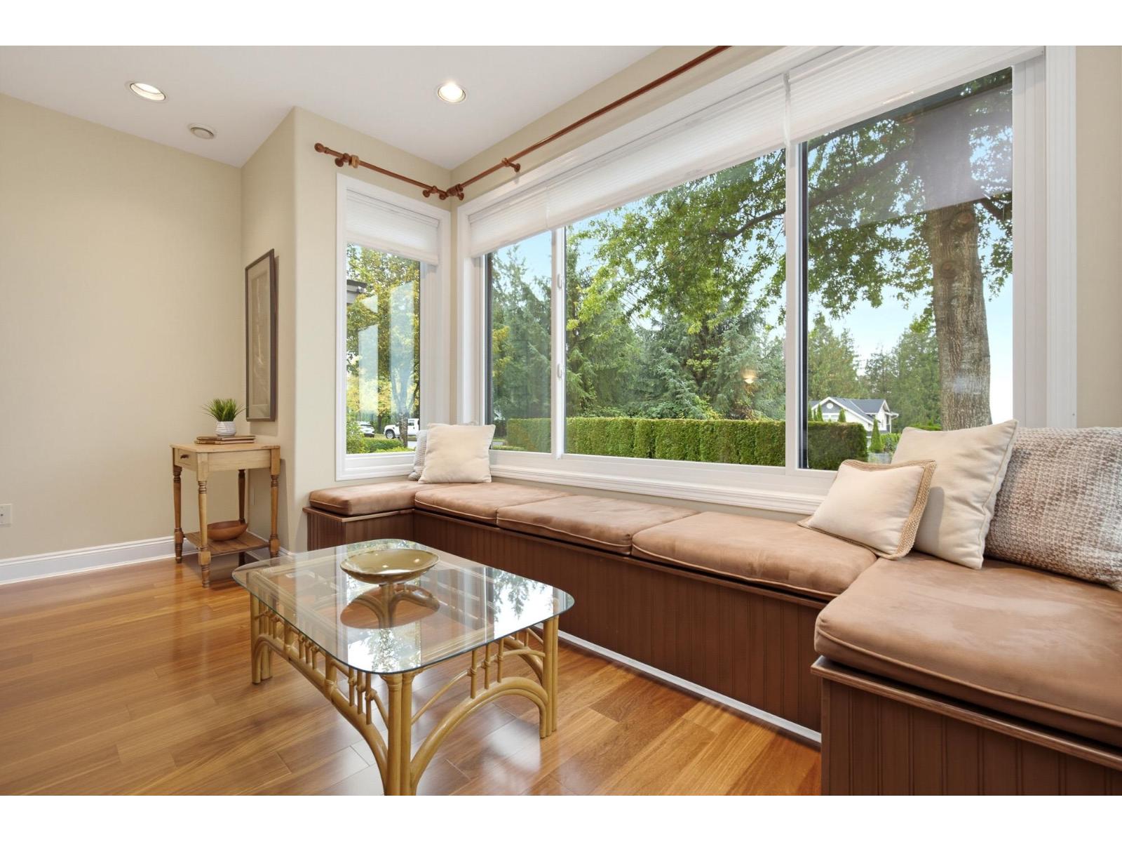 5226 222 Street Property Photo 7