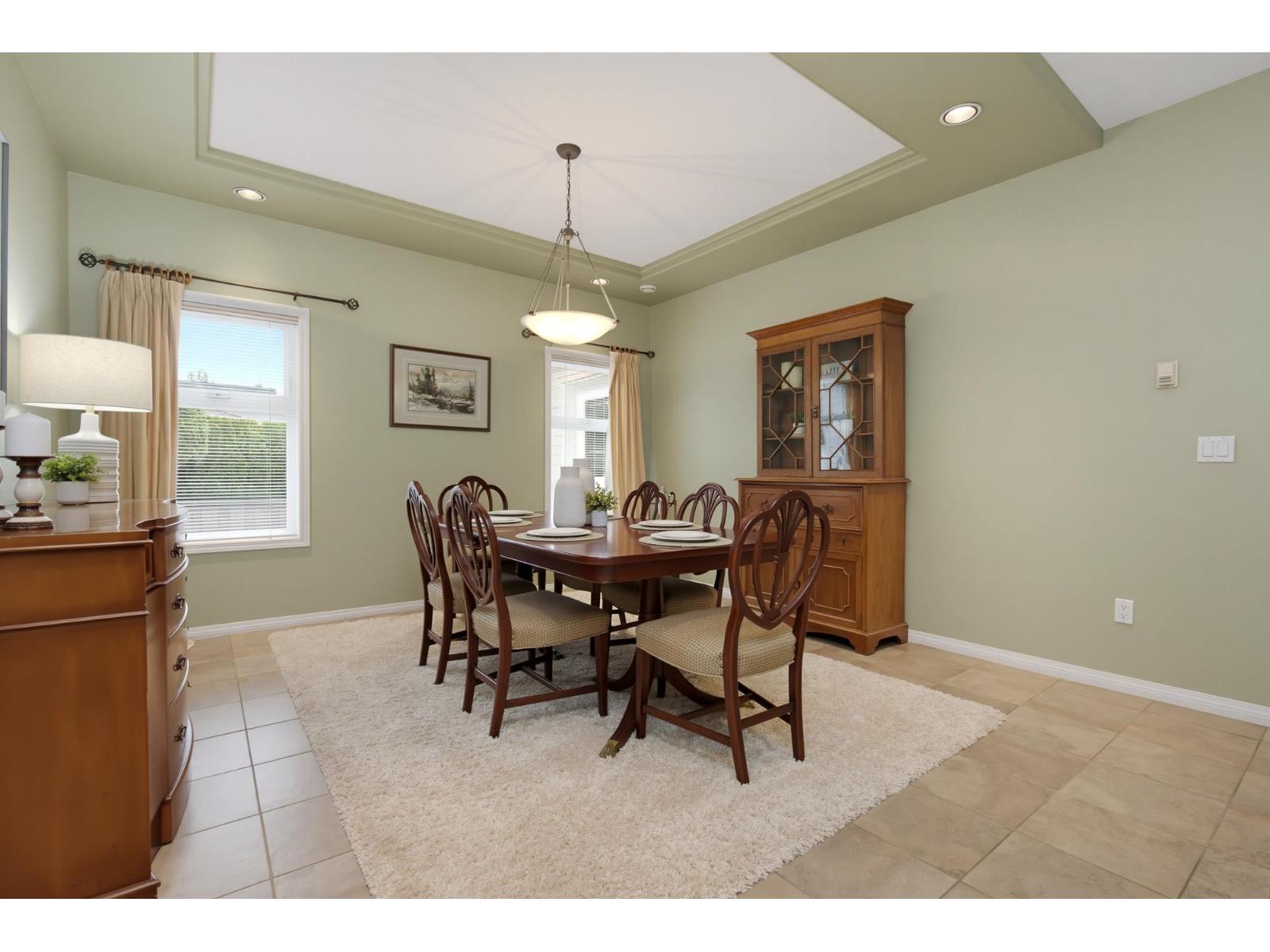 5226 222 Street Property Photo 8