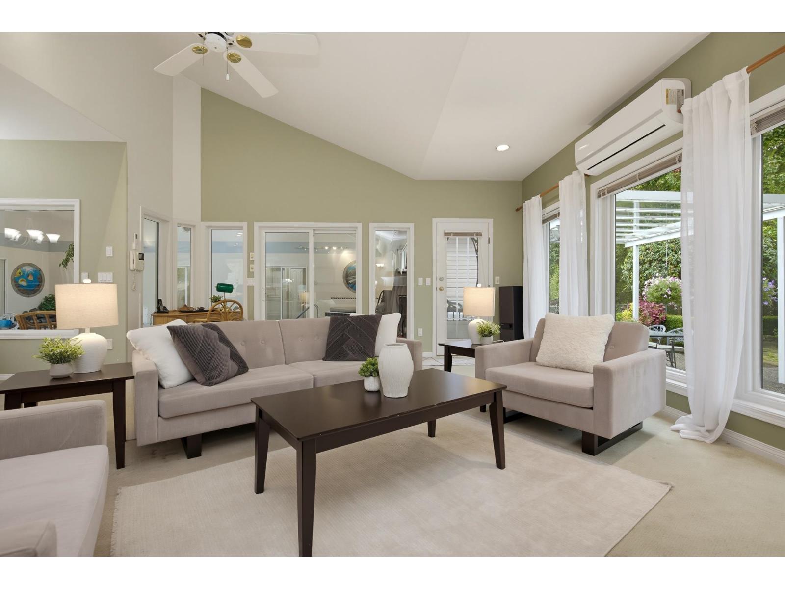 5226 222 Street Property Photo 13