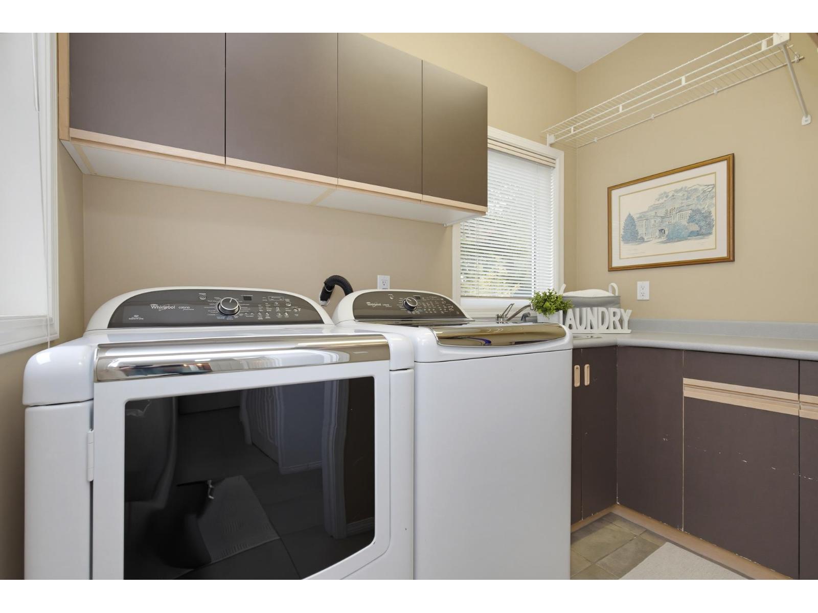 5226 222 Street Property Photo 21
