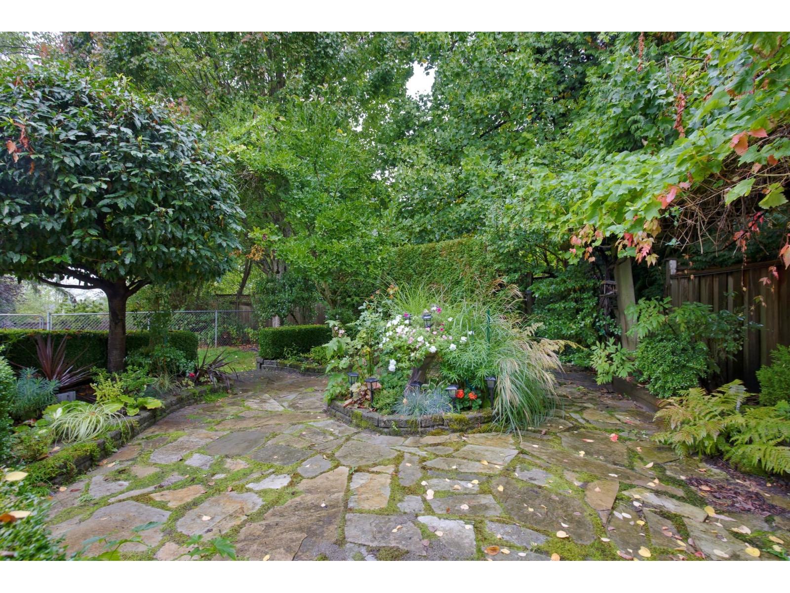 5226 222 Street Property Photo 29