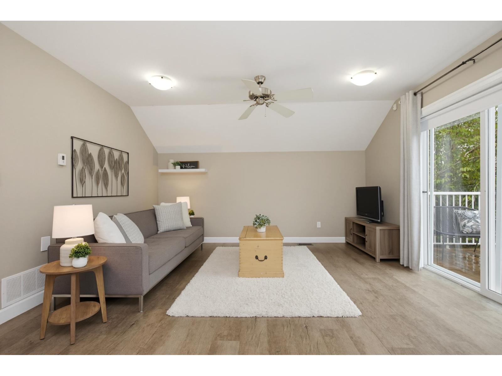 5226 222 Street Property Photo 34