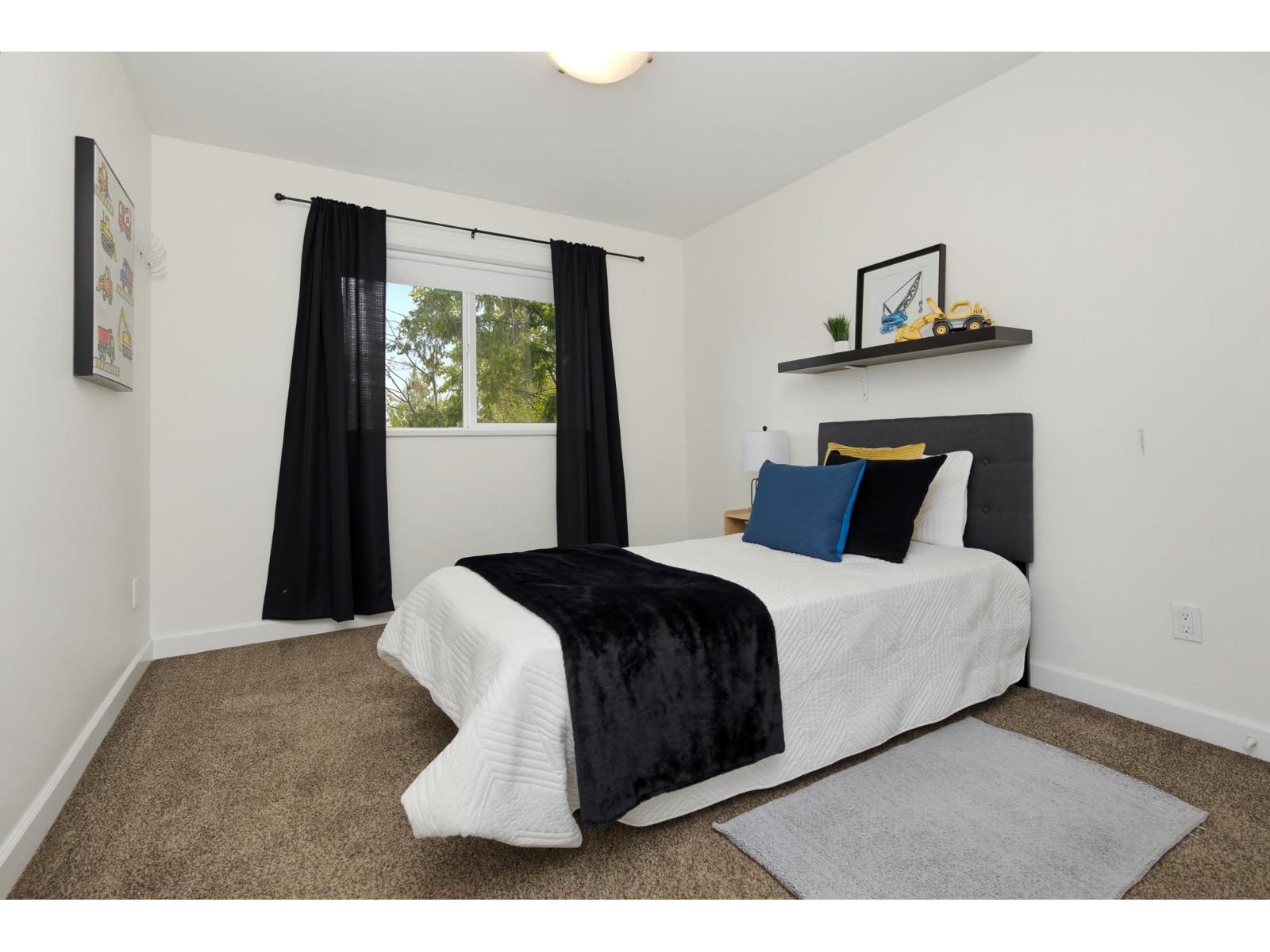 5226 222 Street Property Photo 36