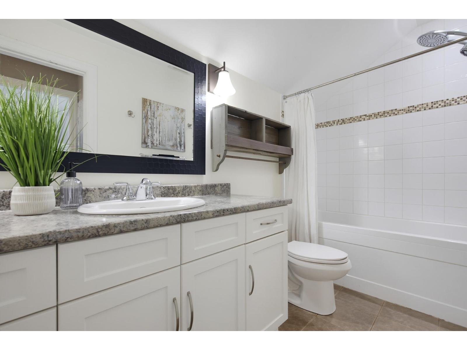 5226 222 Street Property Photo 37