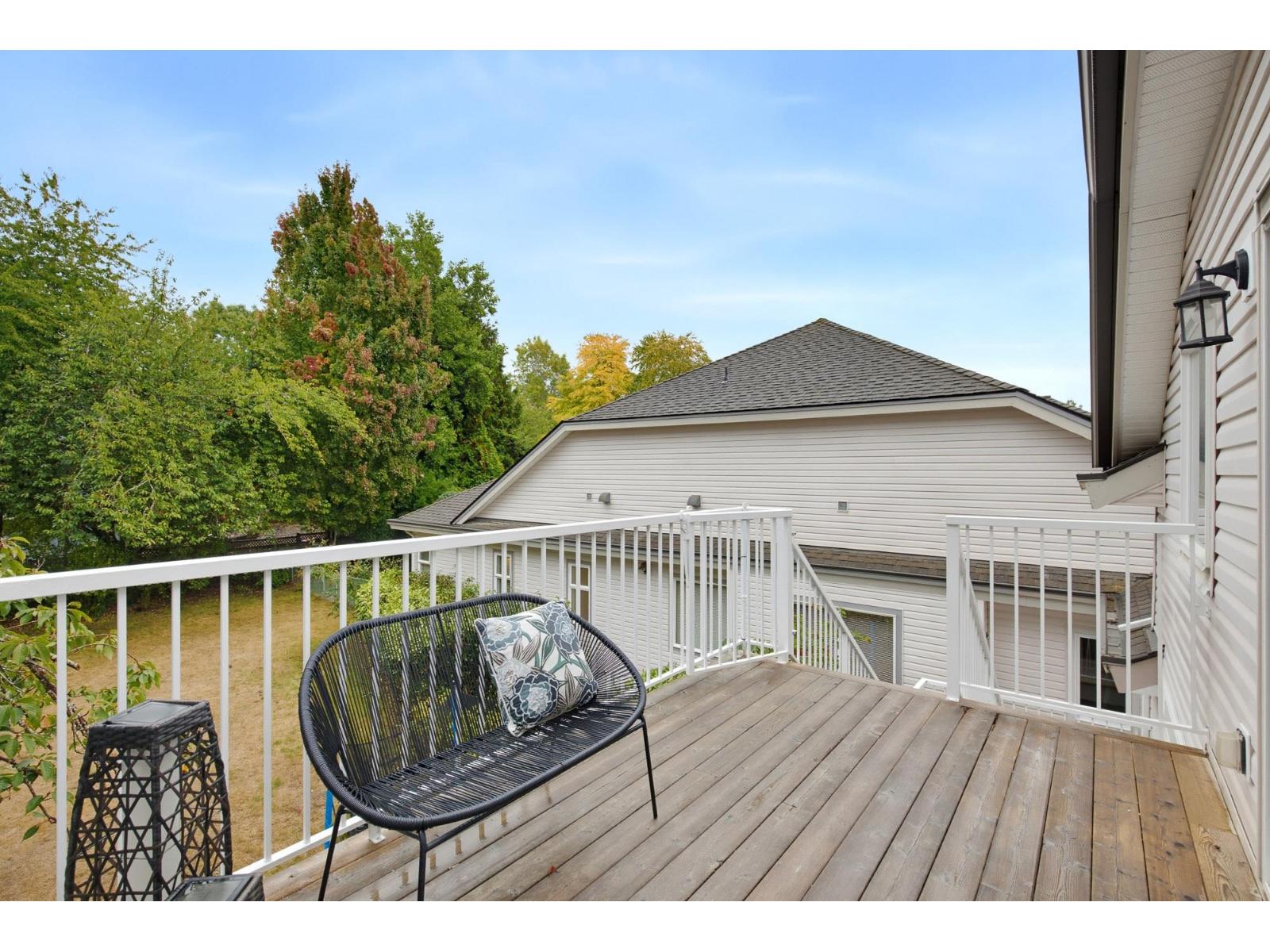 5226 222 Street Property Photo 38