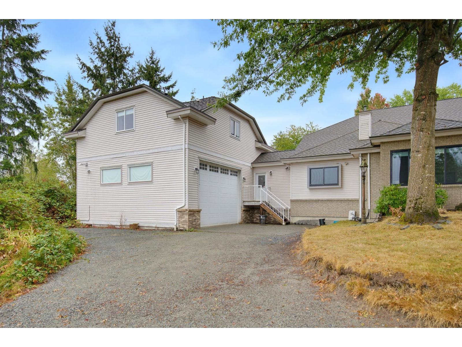 5226 222 Street Property Photo 39
