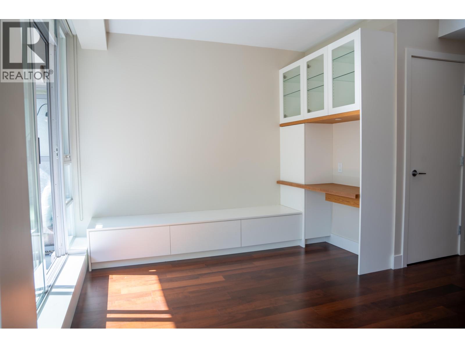 504 1675 W 8 Avenue Property Photo 14