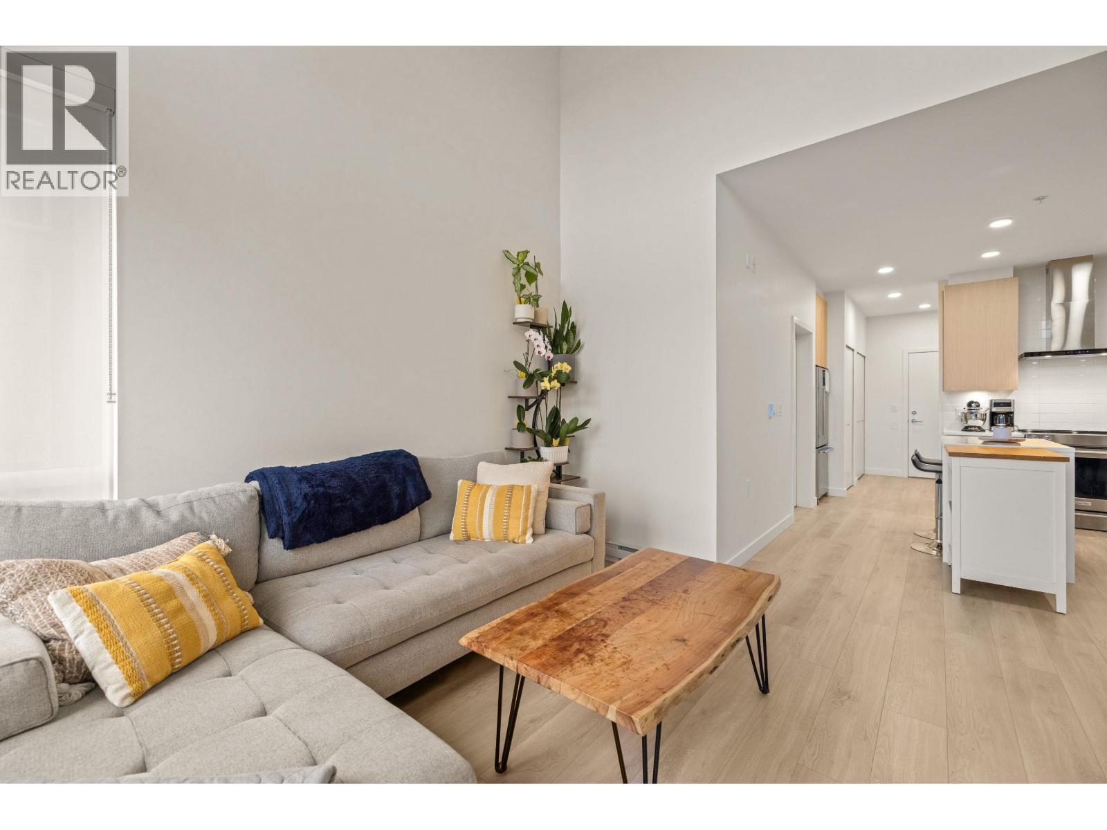 617 7588 16th Street Property Photo 13