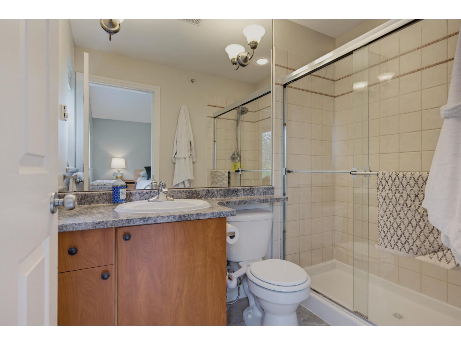 72 6450 199 Street Property Photo 24
