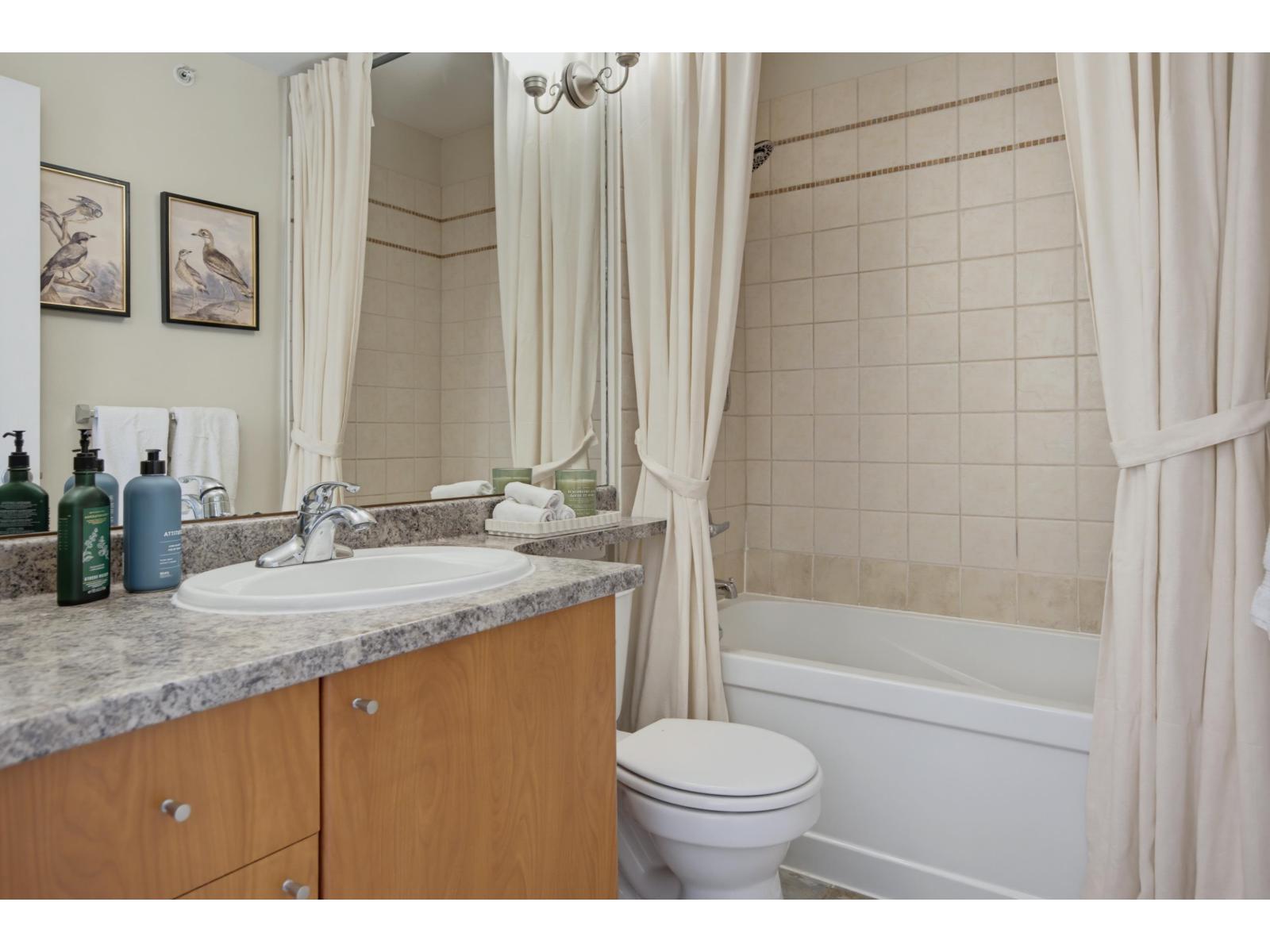 72 6450 199 Street Property Photo 28