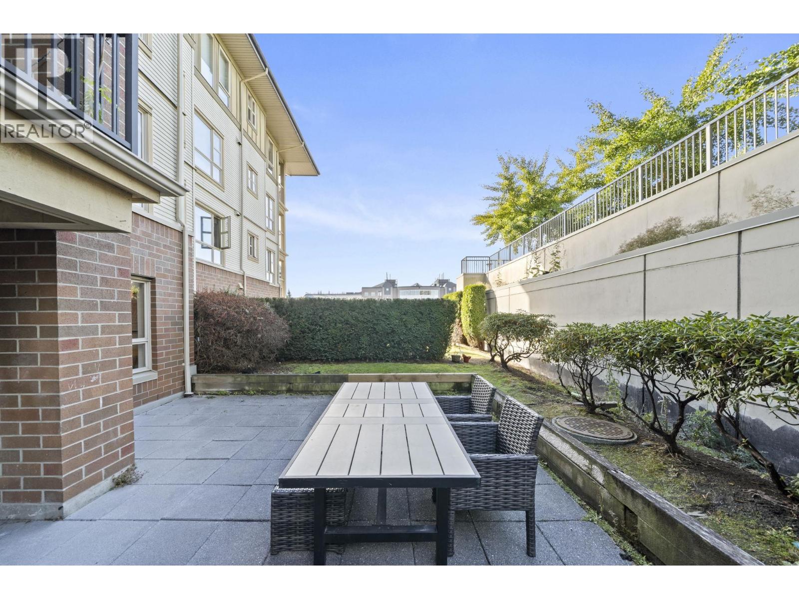 6106 5117 Garden City Road Property Photo 3