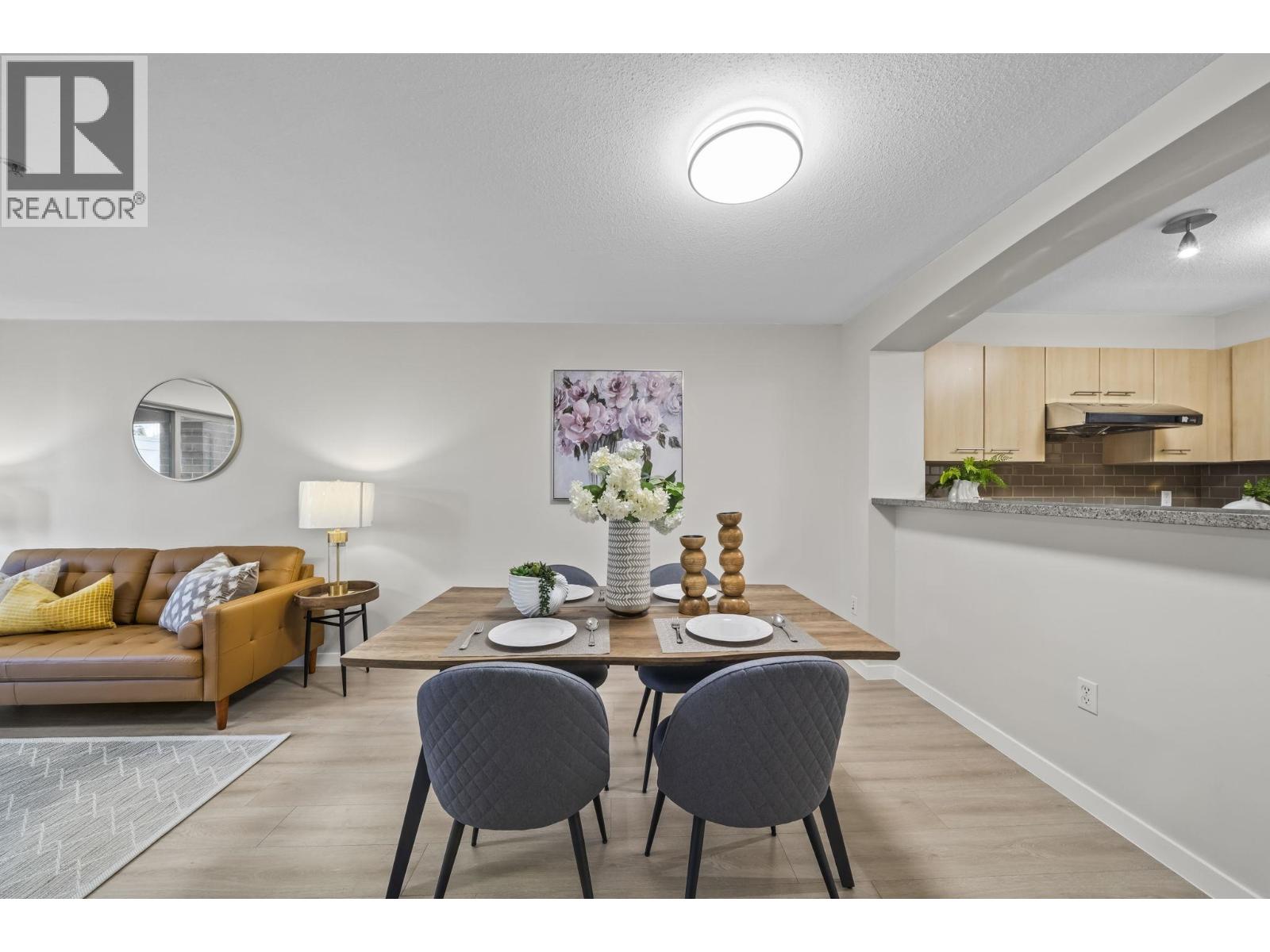 6106 5117 Garden City Road Property Photo 9