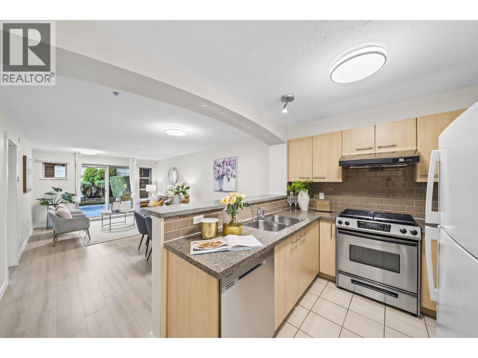 6106 5117 Garden City Road Property Photo 11