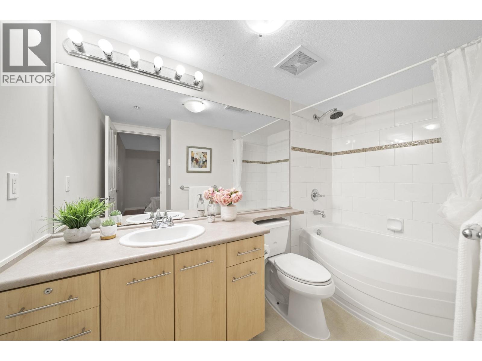 6106 5117 Garden City Road Property Photo 26