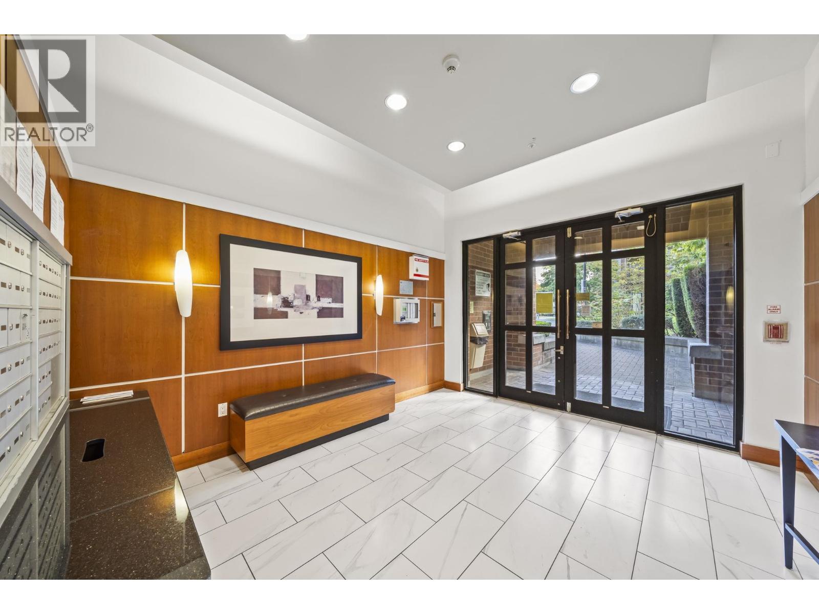6106 5117 Garden City Road Property Photo 35