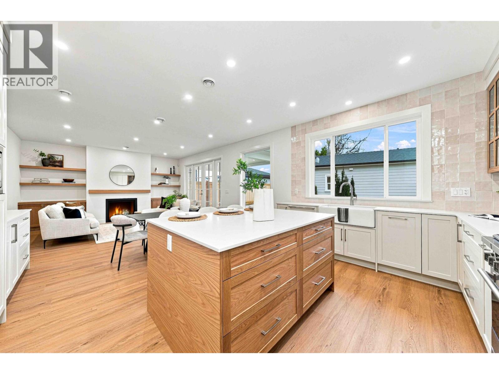 5841 48a Avenue Property Photo 10