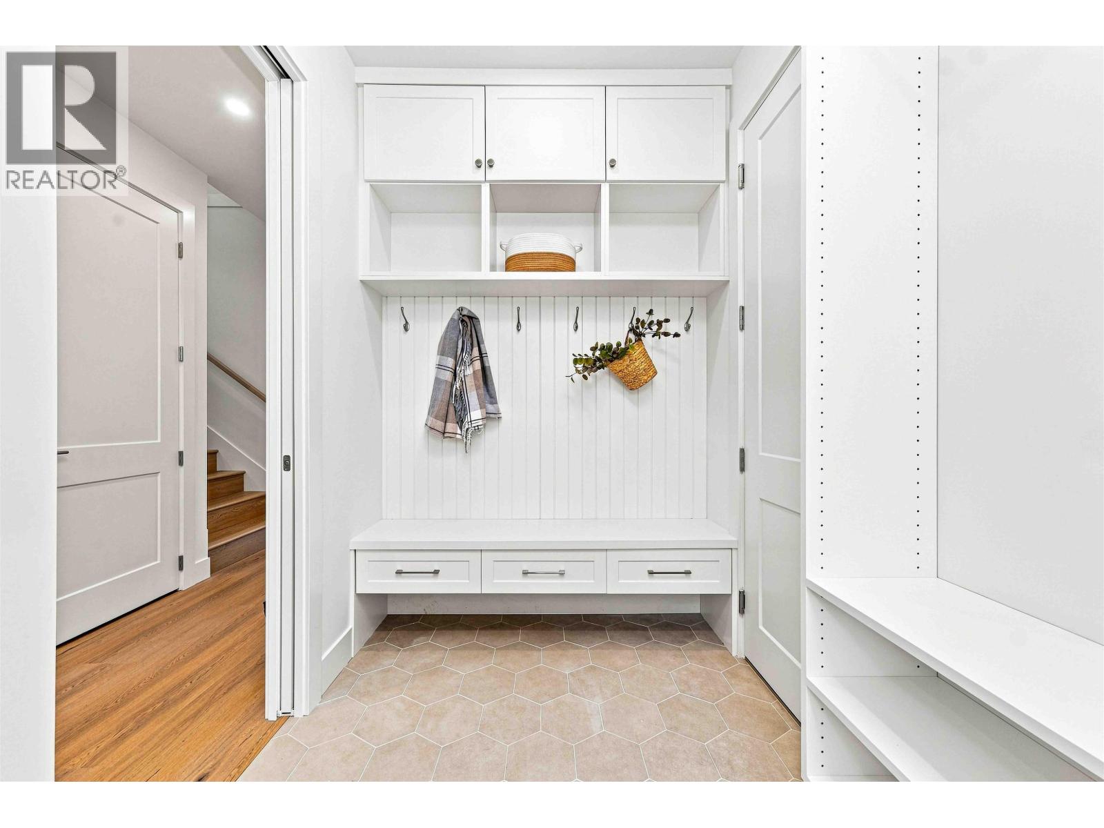 5841 48a Avenue Property Photo 12
