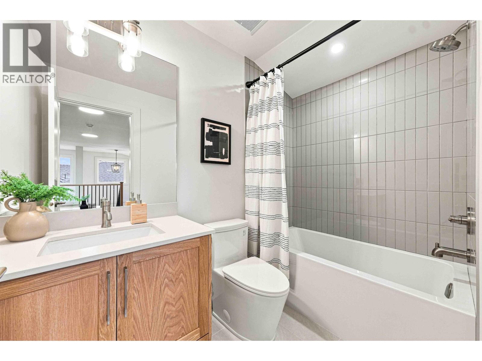 5841 48a Avenue Property Photo 24
