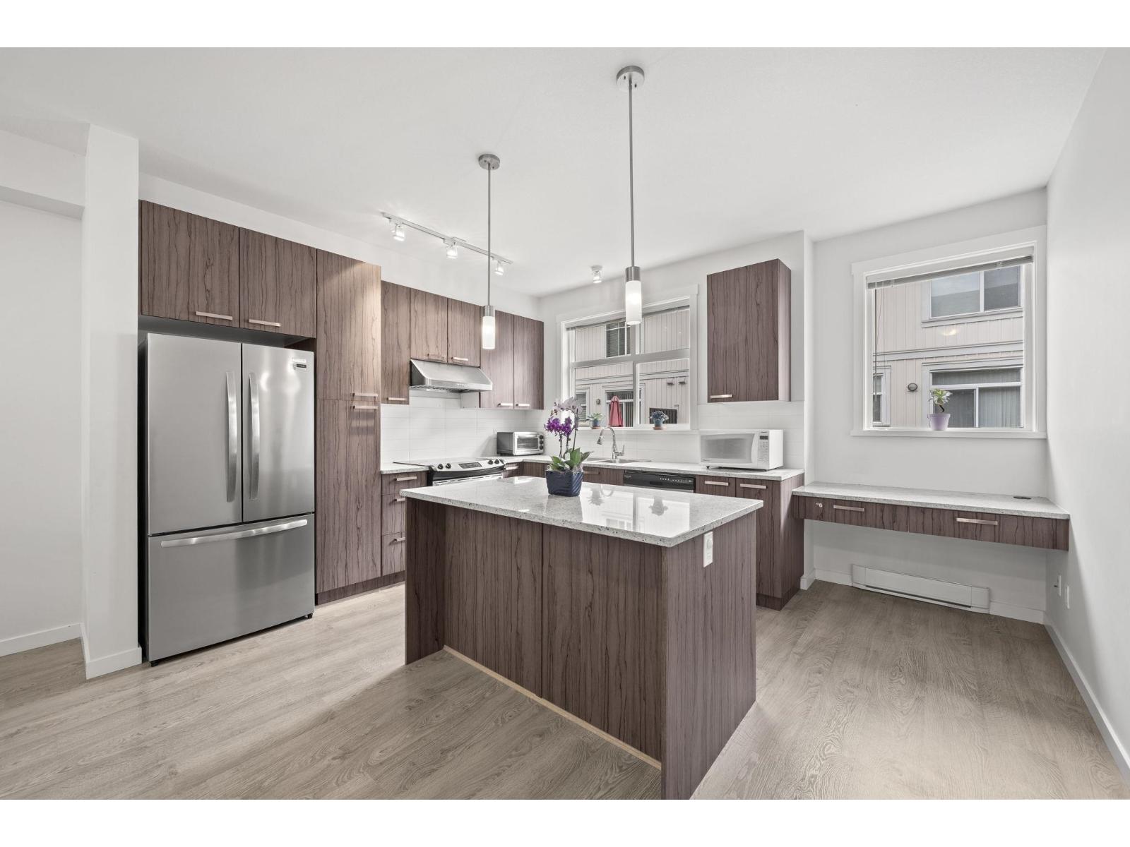 57 8355 164 Street Property Photo 7